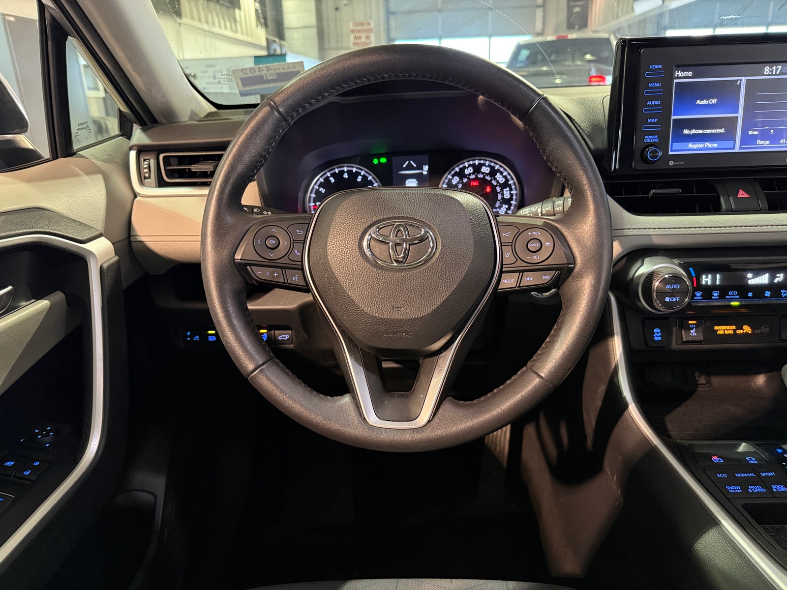 Thumbnail: 2022 Toyota RAV4 - 4