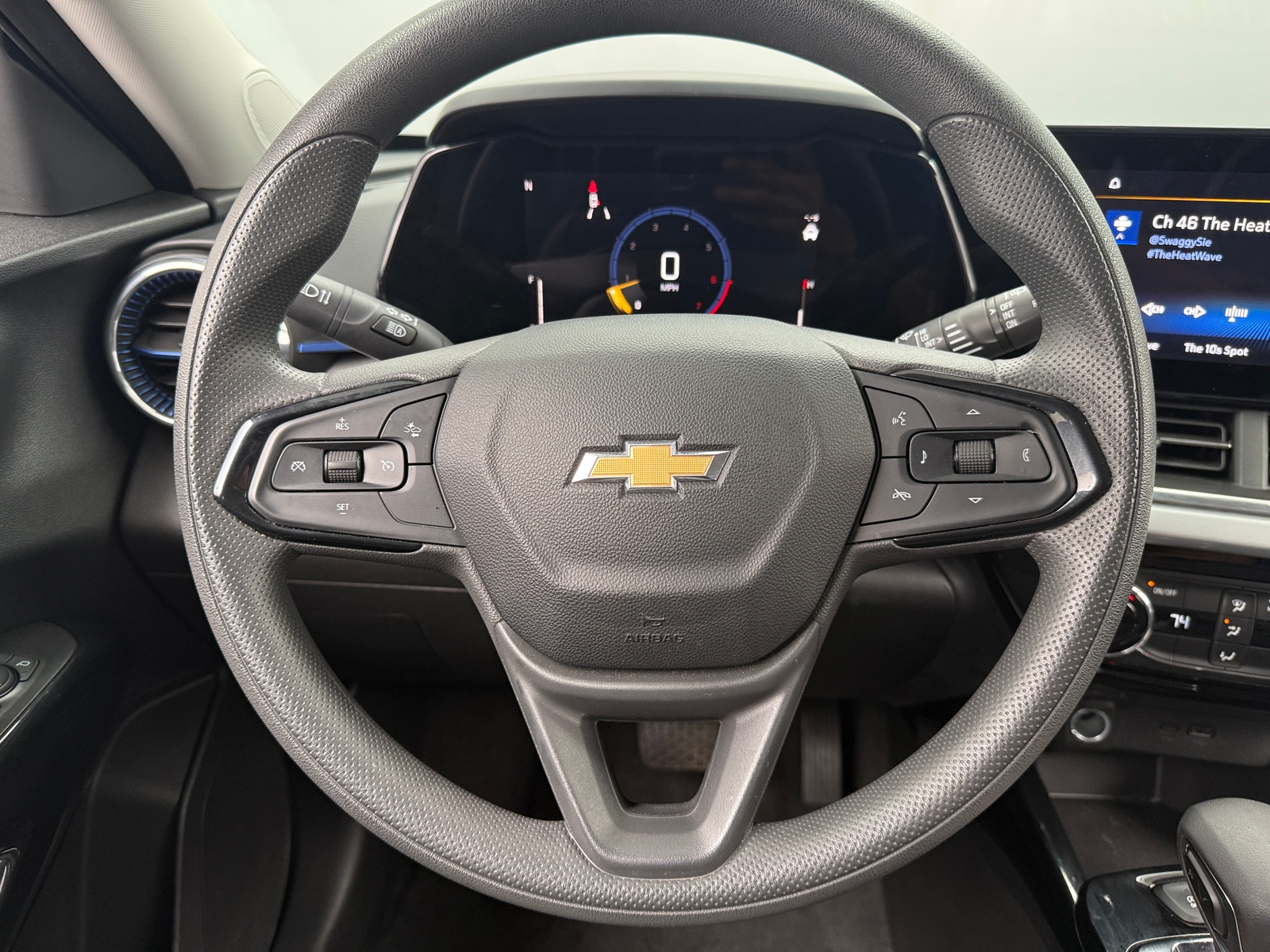 Thumbnail: 2025 Chevrolet Trax - 5