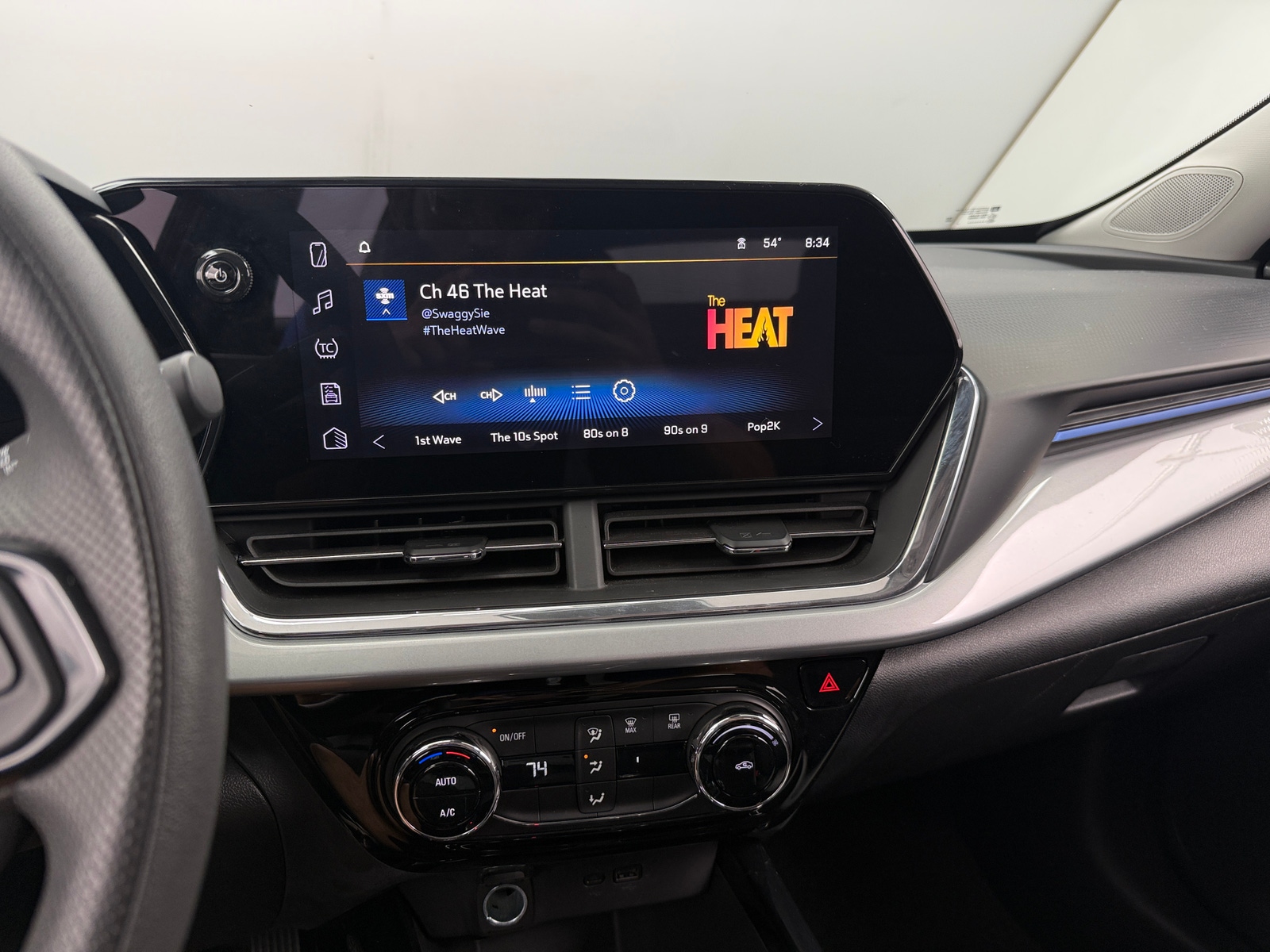 Thumbnail: 2025 Chevrolet Trax - 4