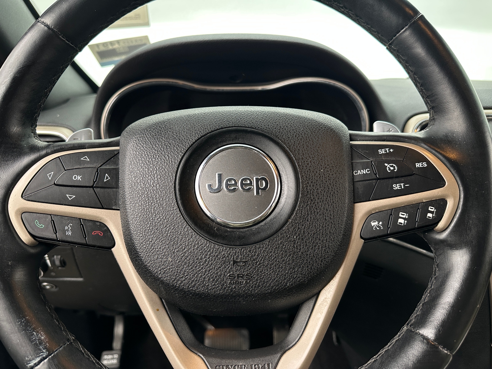 Thumbnail: 2016 Jeep Grand Cherokee - 4