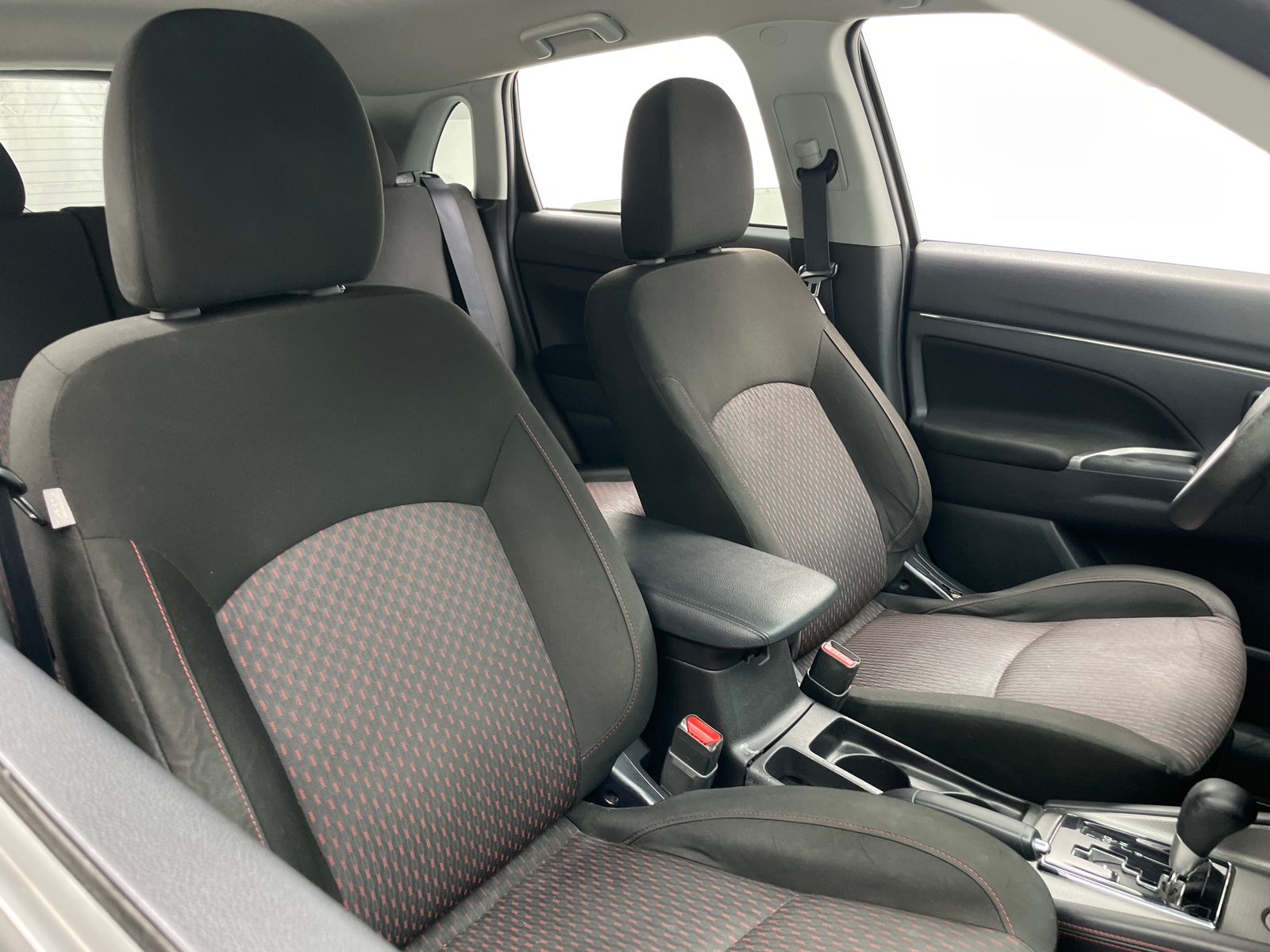 Thumbnail: 2019 Mitsubishi Outlander Sport - 2