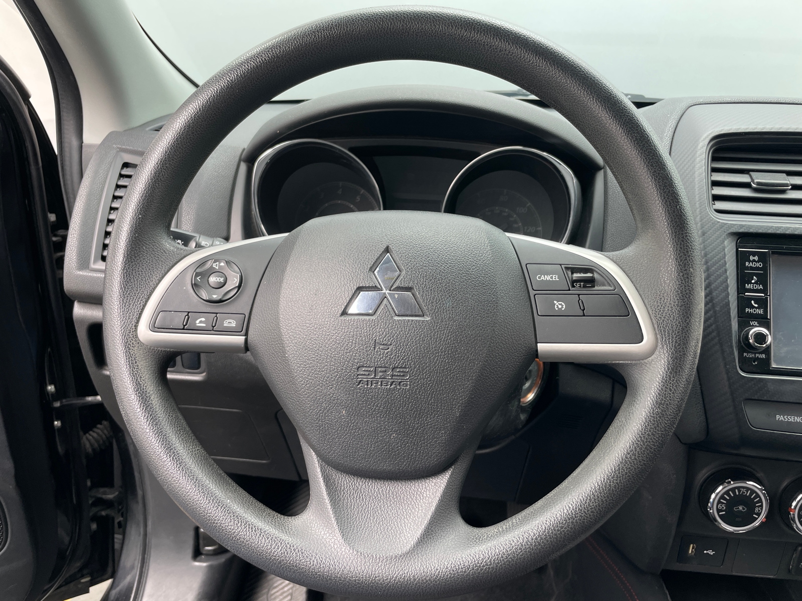 Thumbnail: 2019 Mitsubishi Outlander Sport - 5