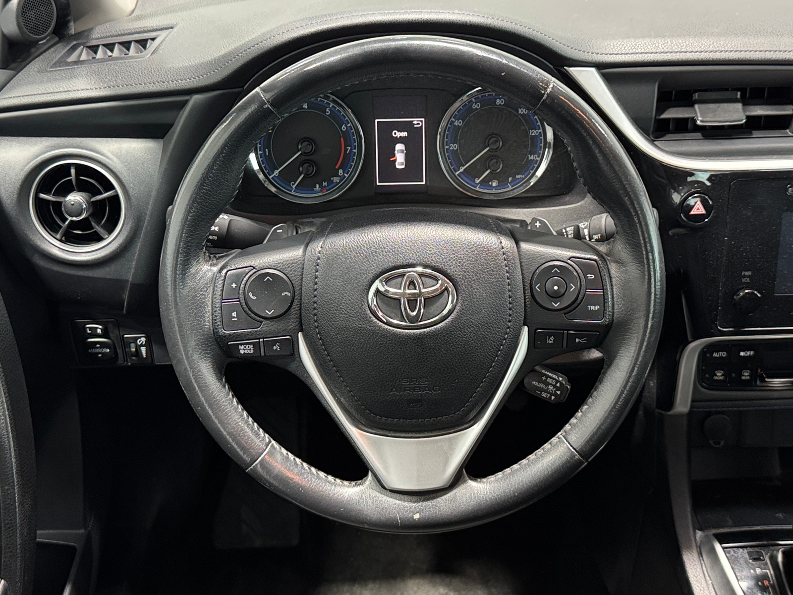 Thumbnail: 2018 Toyota Corolla - 5