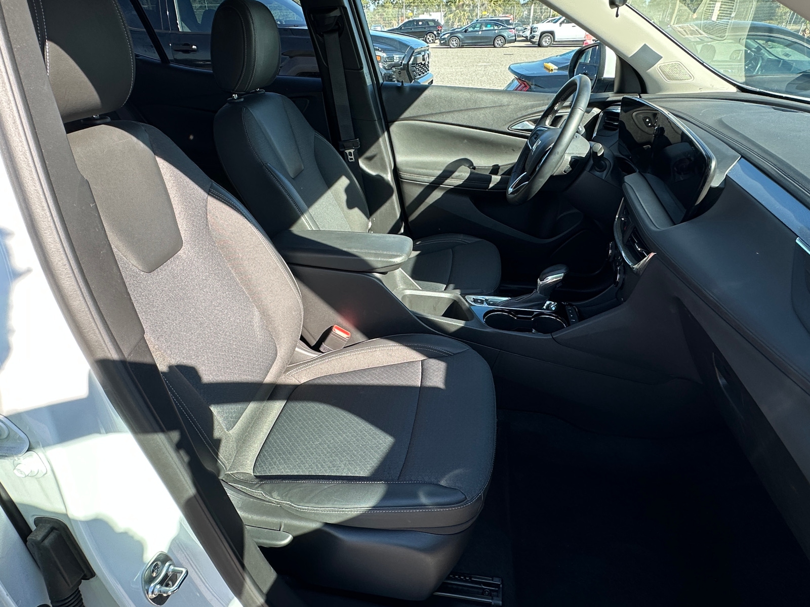 Thumbnail: 2025 Buick Encore GX - 2