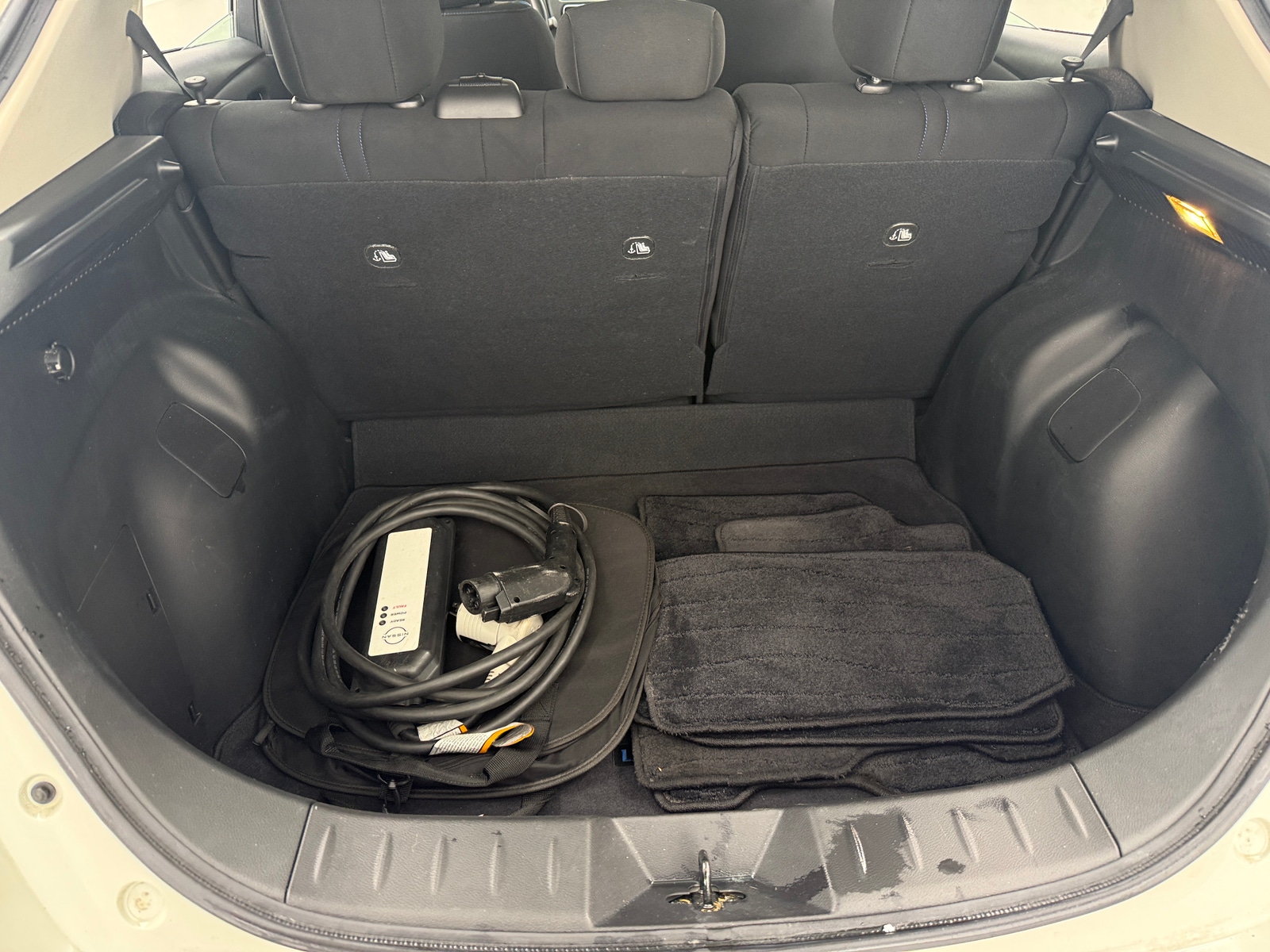 Thumbnail: 2022 Nissan Leaf - 7