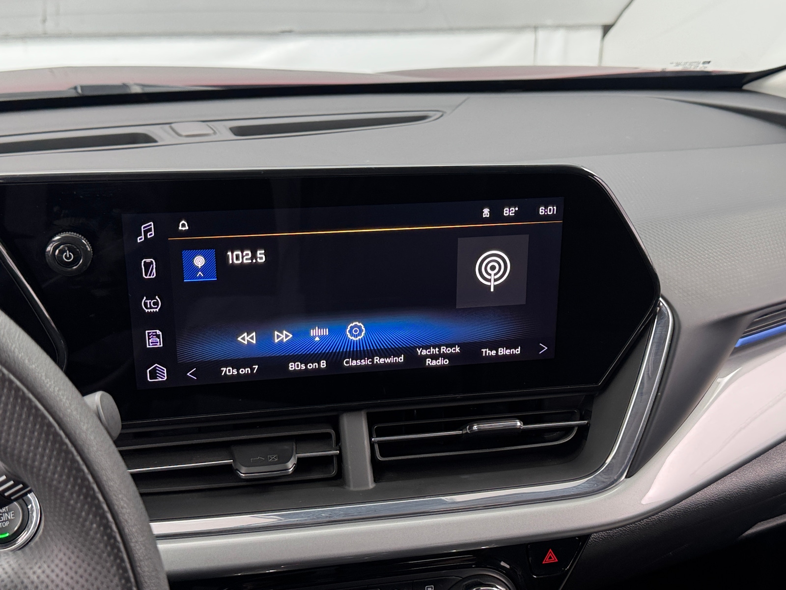 Thumbnail: 2025 Chevrolet Trax - 4