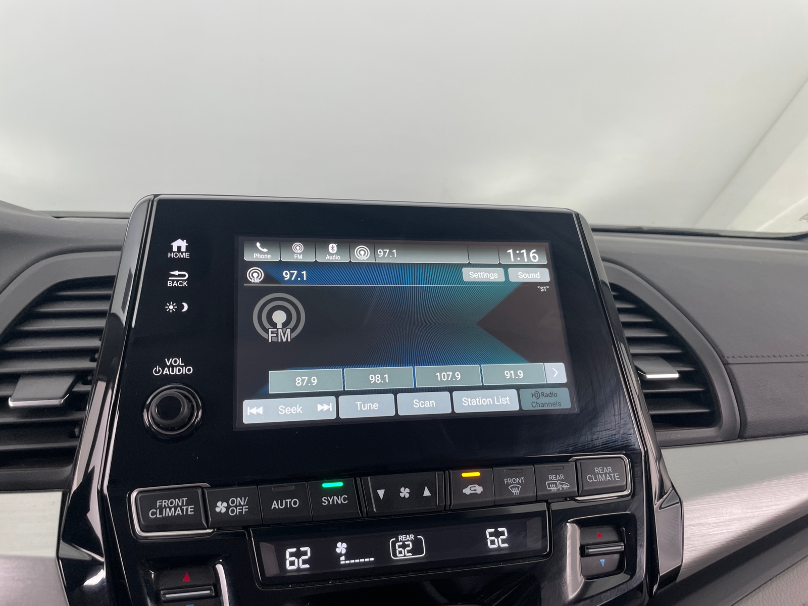 Thumbnail: 2019 Honda Odyssey - 4