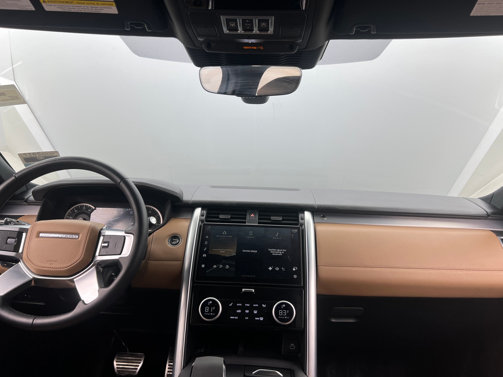 Thumbnail: 2023 Land Rover Discovery - 2