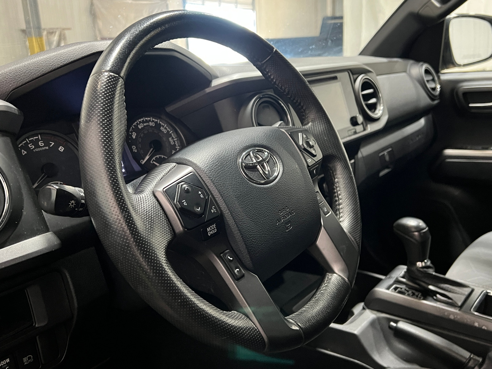 Thumbnail: 2019 Toyota Tacoma - 5