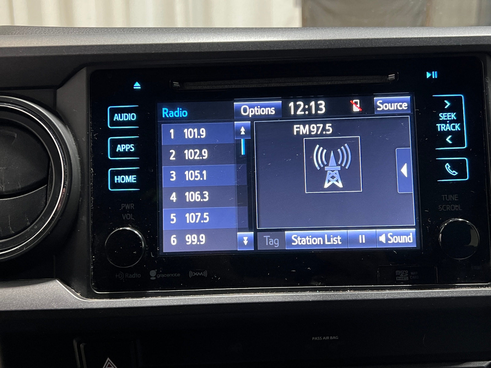 Thumbnail: 2019 Toyota Tacoma - 4