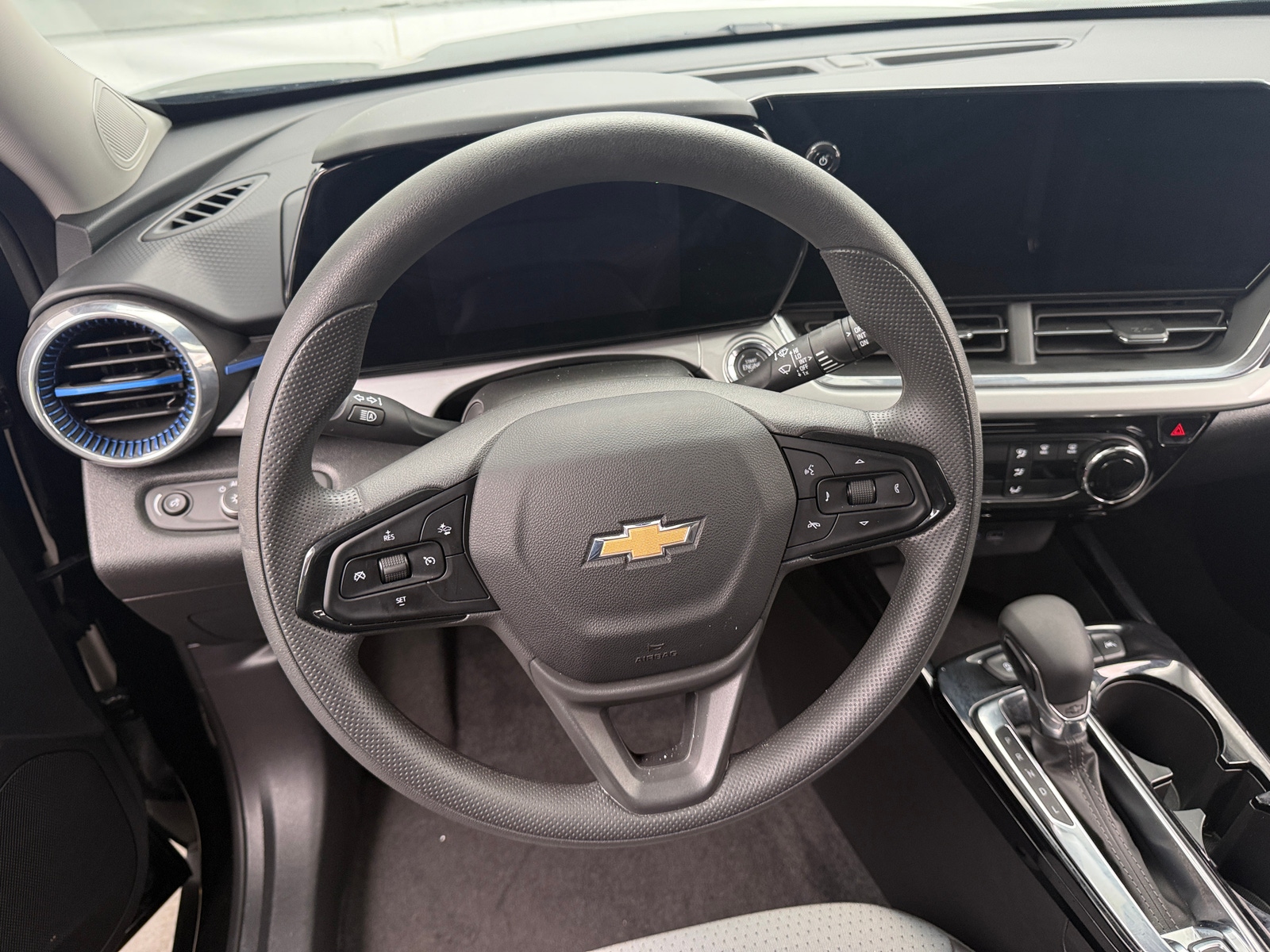 Thumbnail: 2025 Chevrolet Trax - 5