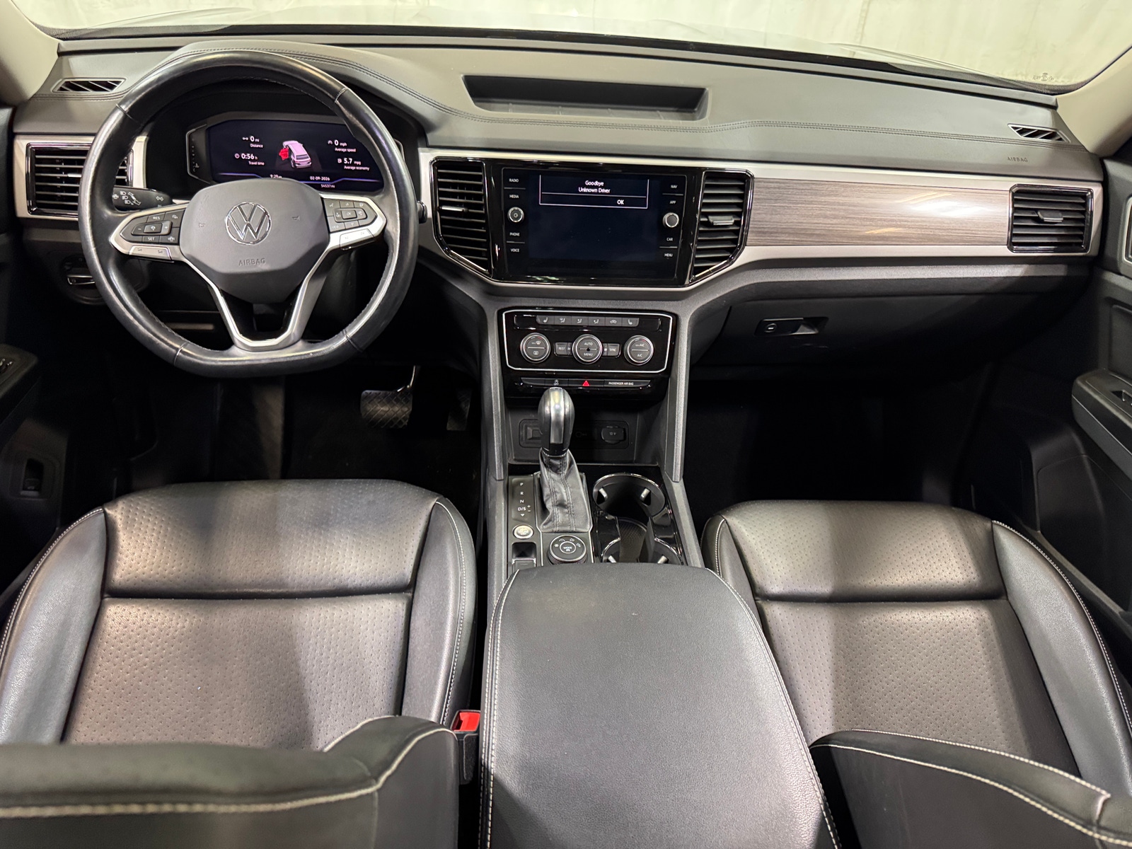 Thumbnail: 2021 Volkswagen Atlas - 3