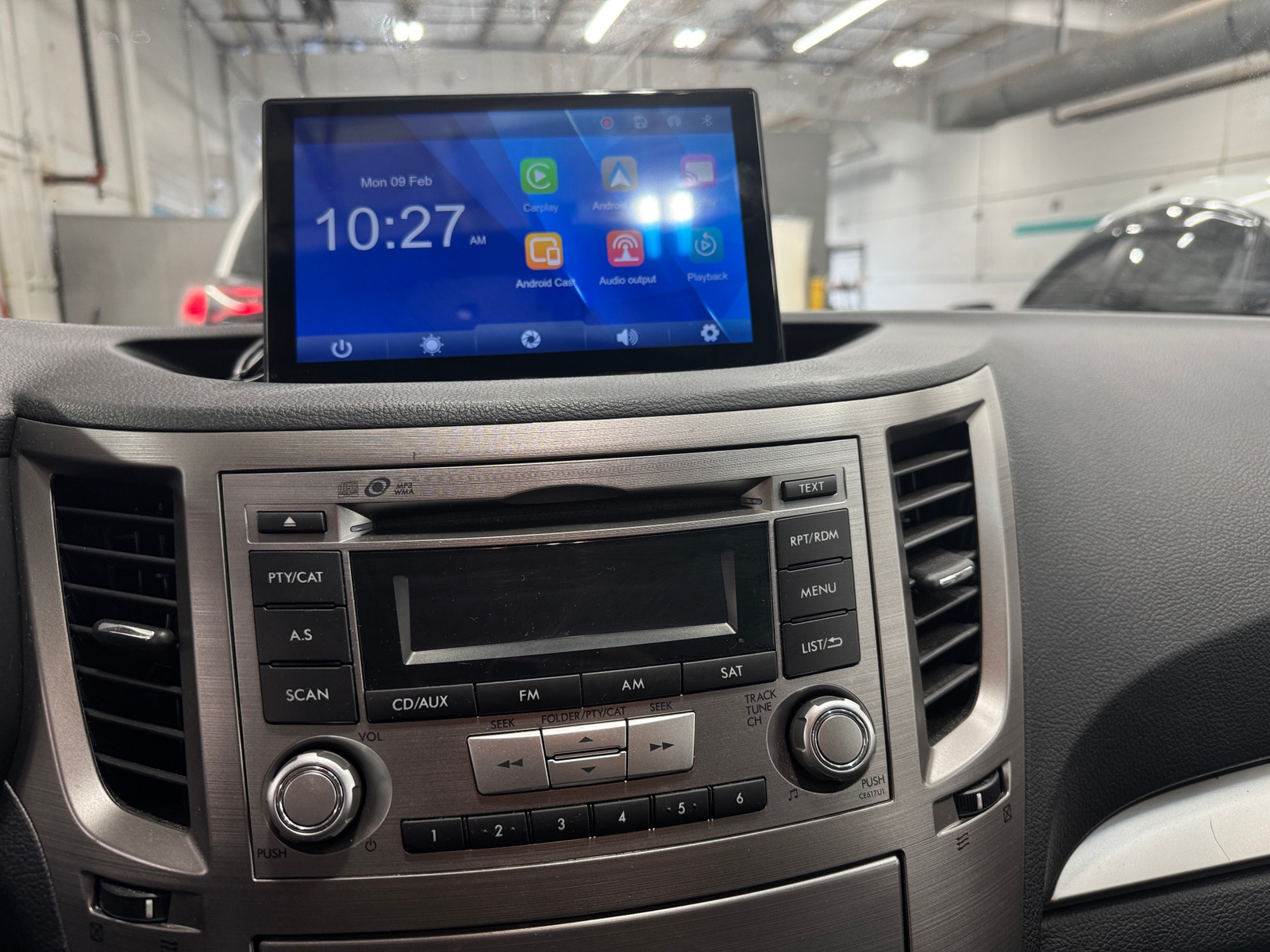 Thumbnail: 2013 Subaru Outback - 4