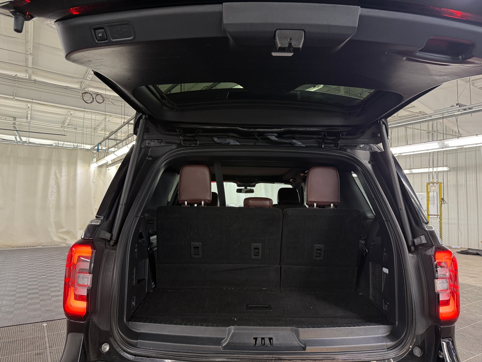 Thumbnail: 2022 Ford Expedition - 6