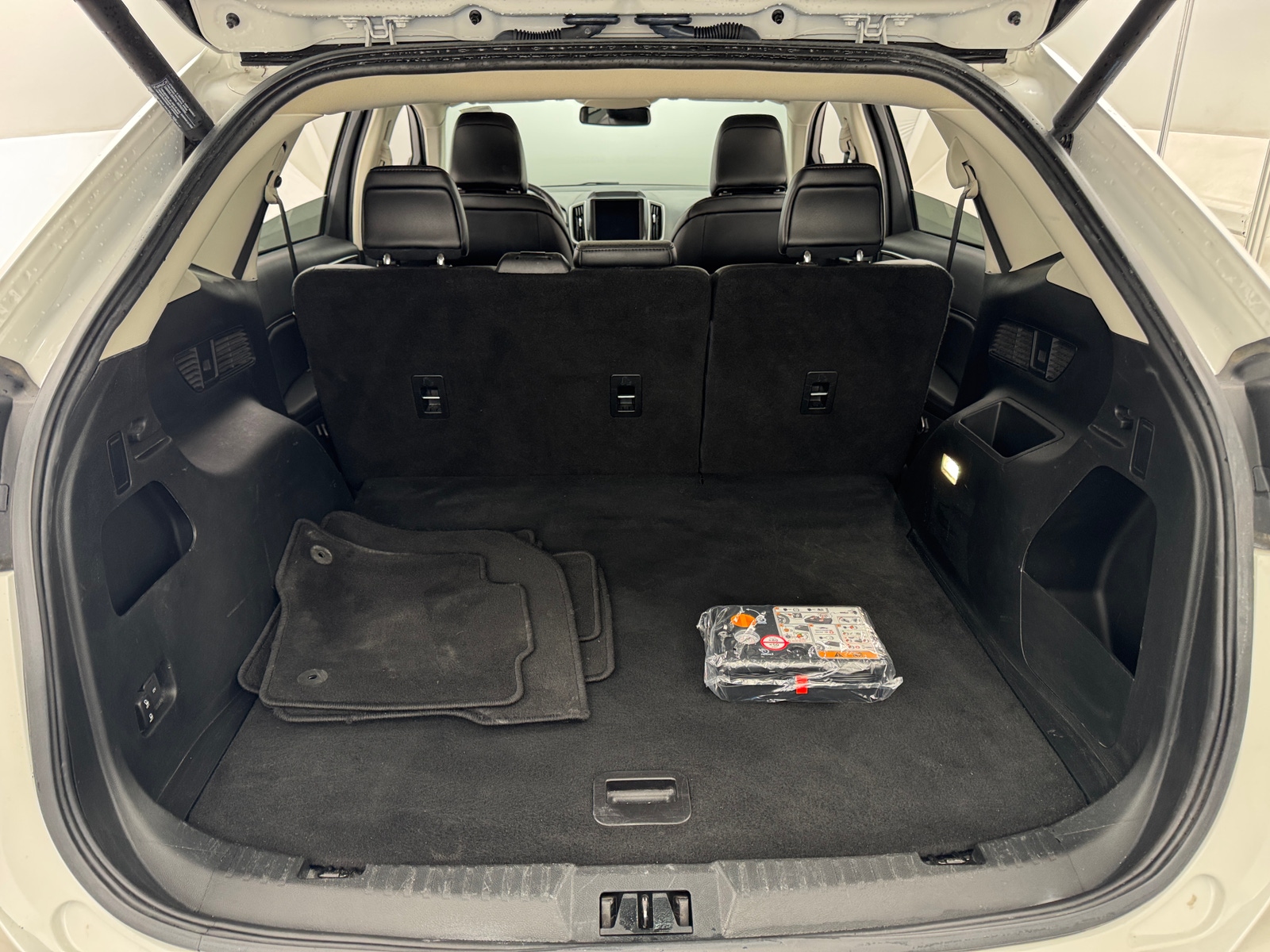 Thumbnail: 2021 Ford Edge - 6