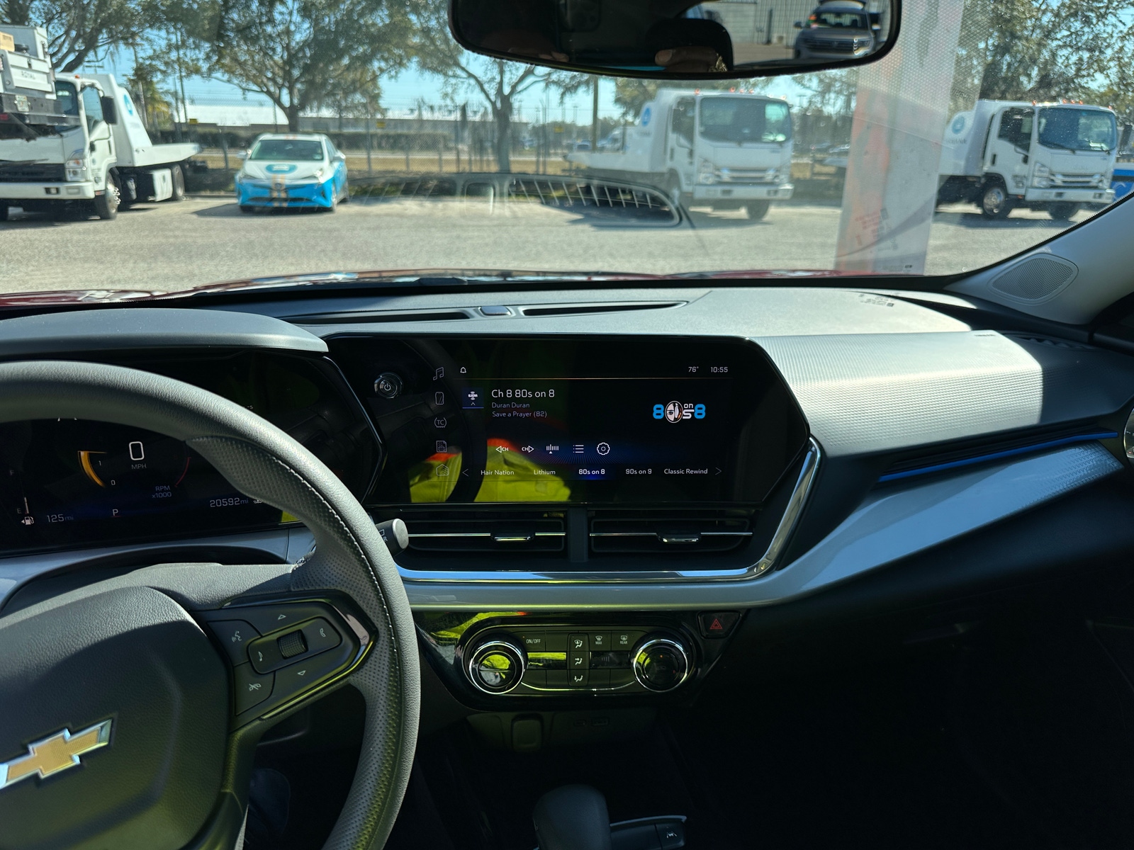 Thumbnail: 2025 Chevrolet Trax - 4