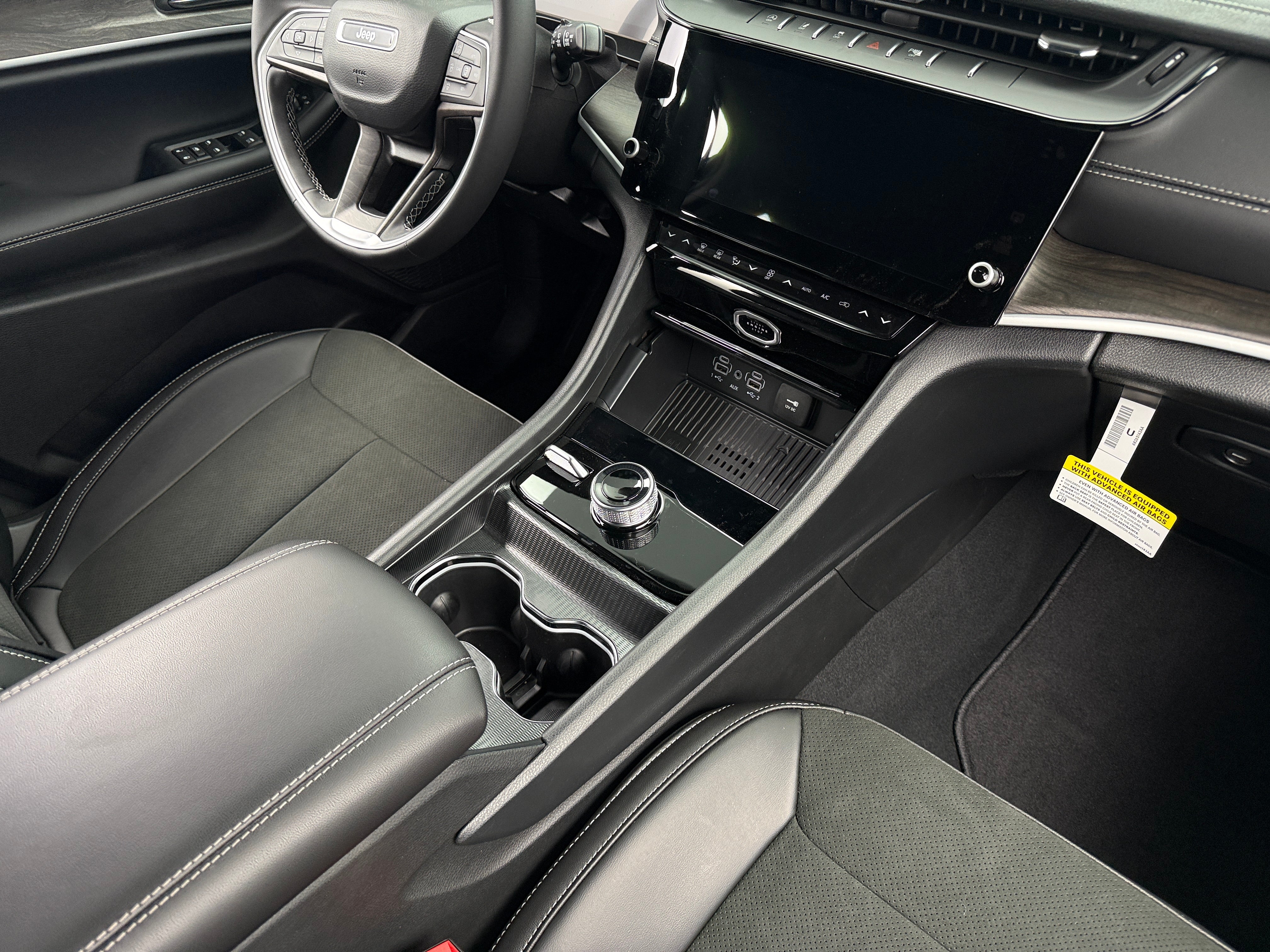 2026 Jeep Grand Cherokee Laredo - Photo 5