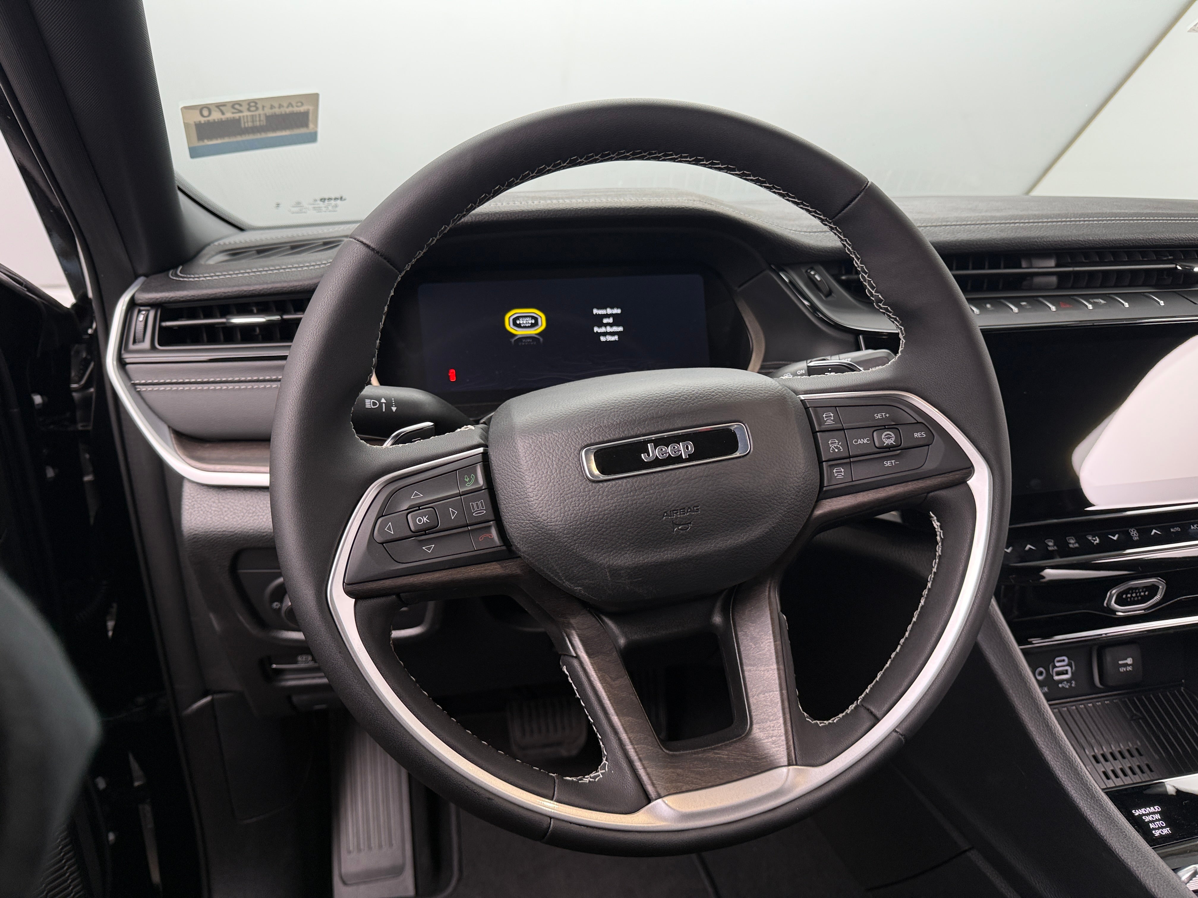 2026 Jeep Grand Cherokee Laredo - Photo 6