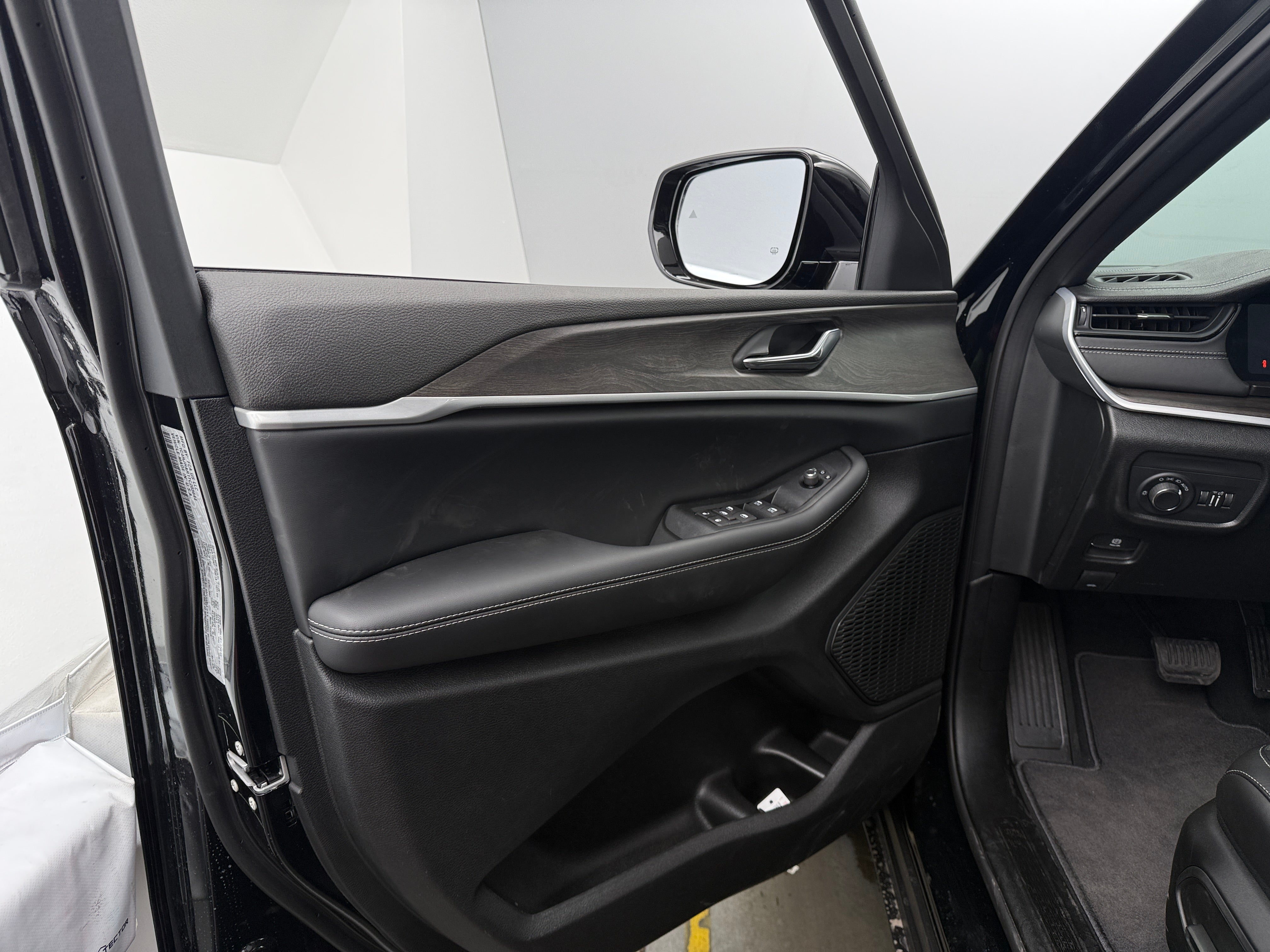 2026 Jeep Grand Cherokee Laredo - Photo 10
