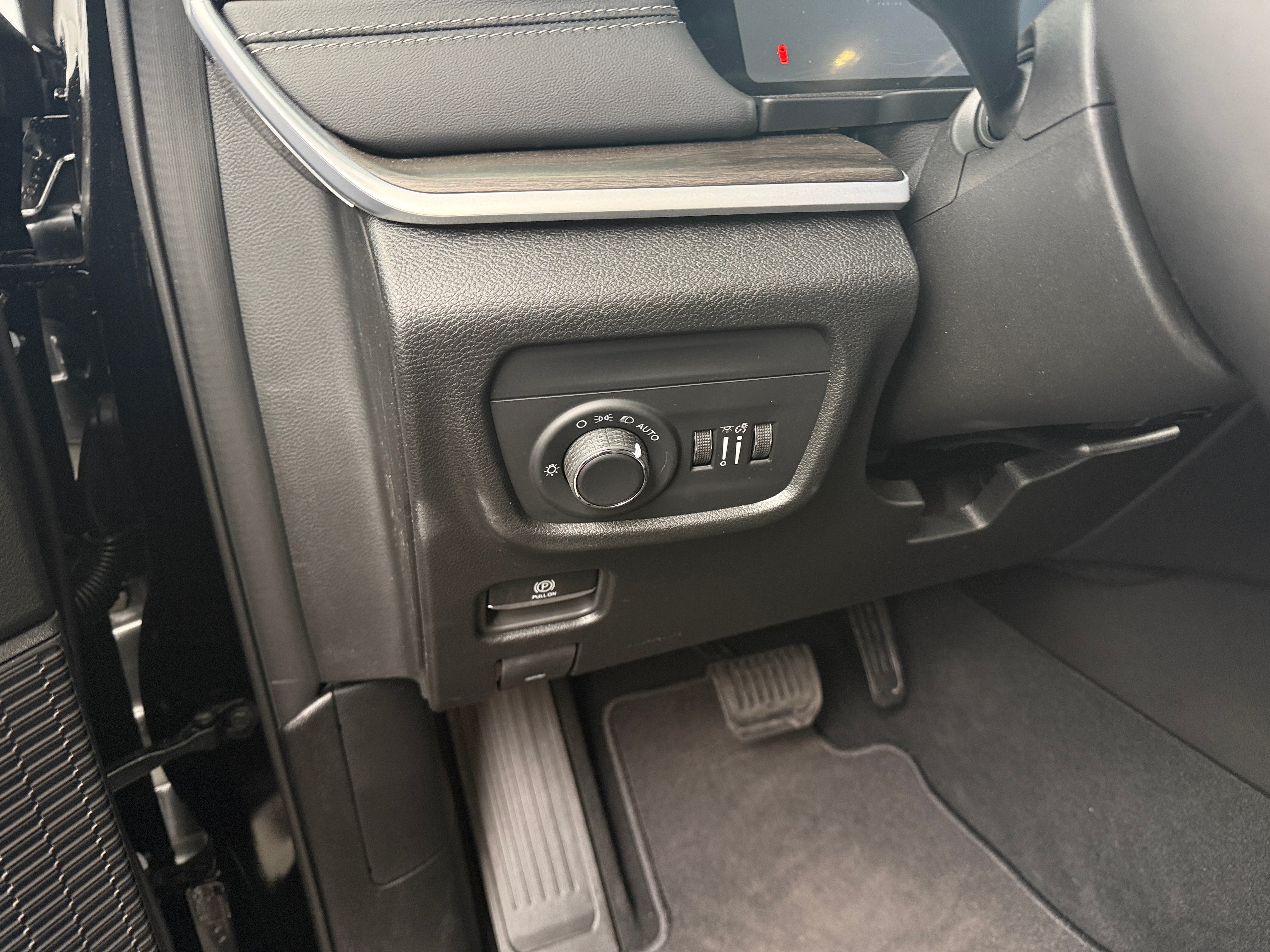 2026 Jeep Grand Cherokee Laredo - Photo 4