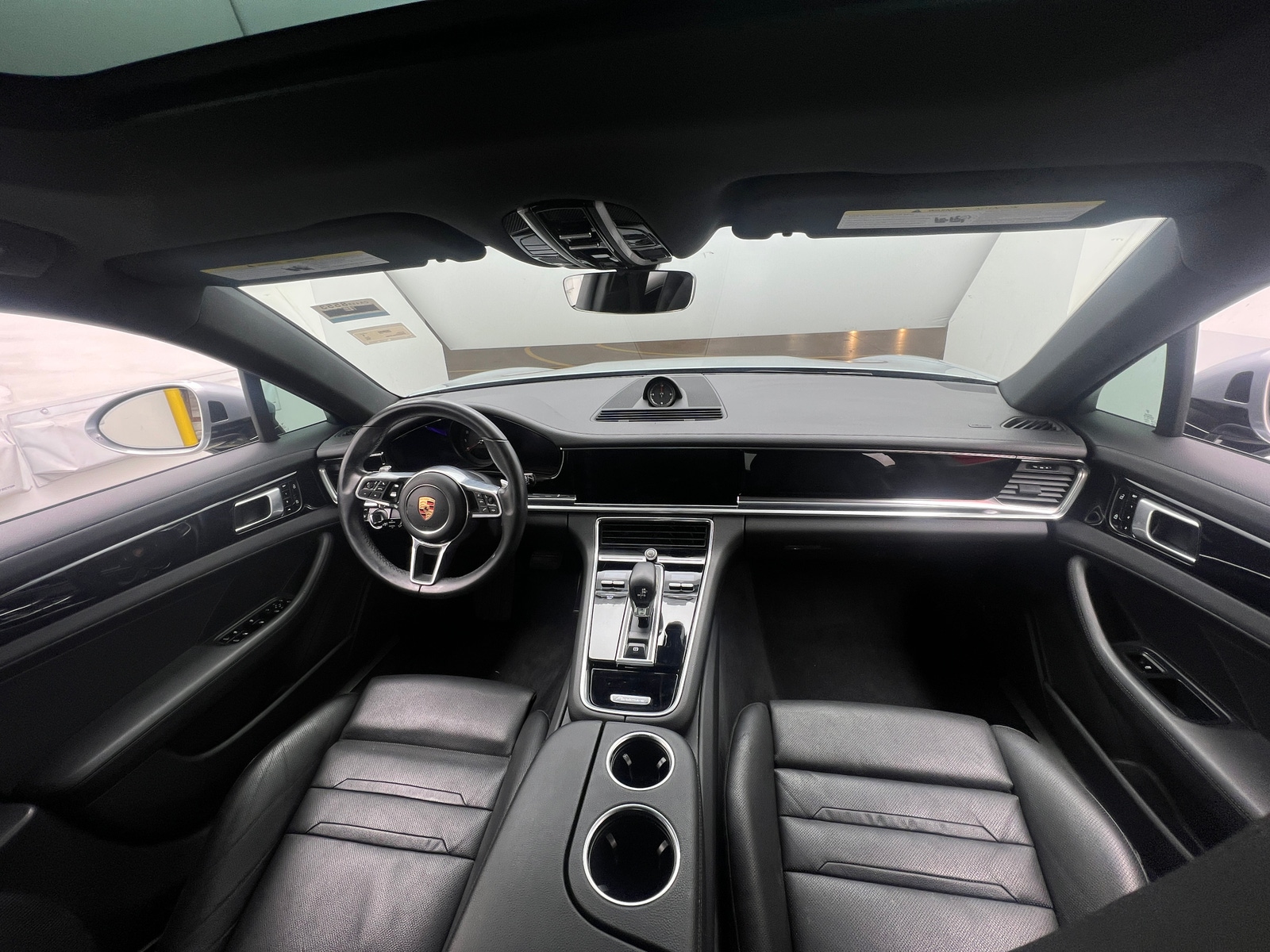 Thumbnail: 2019 Porsche Panamera - 2