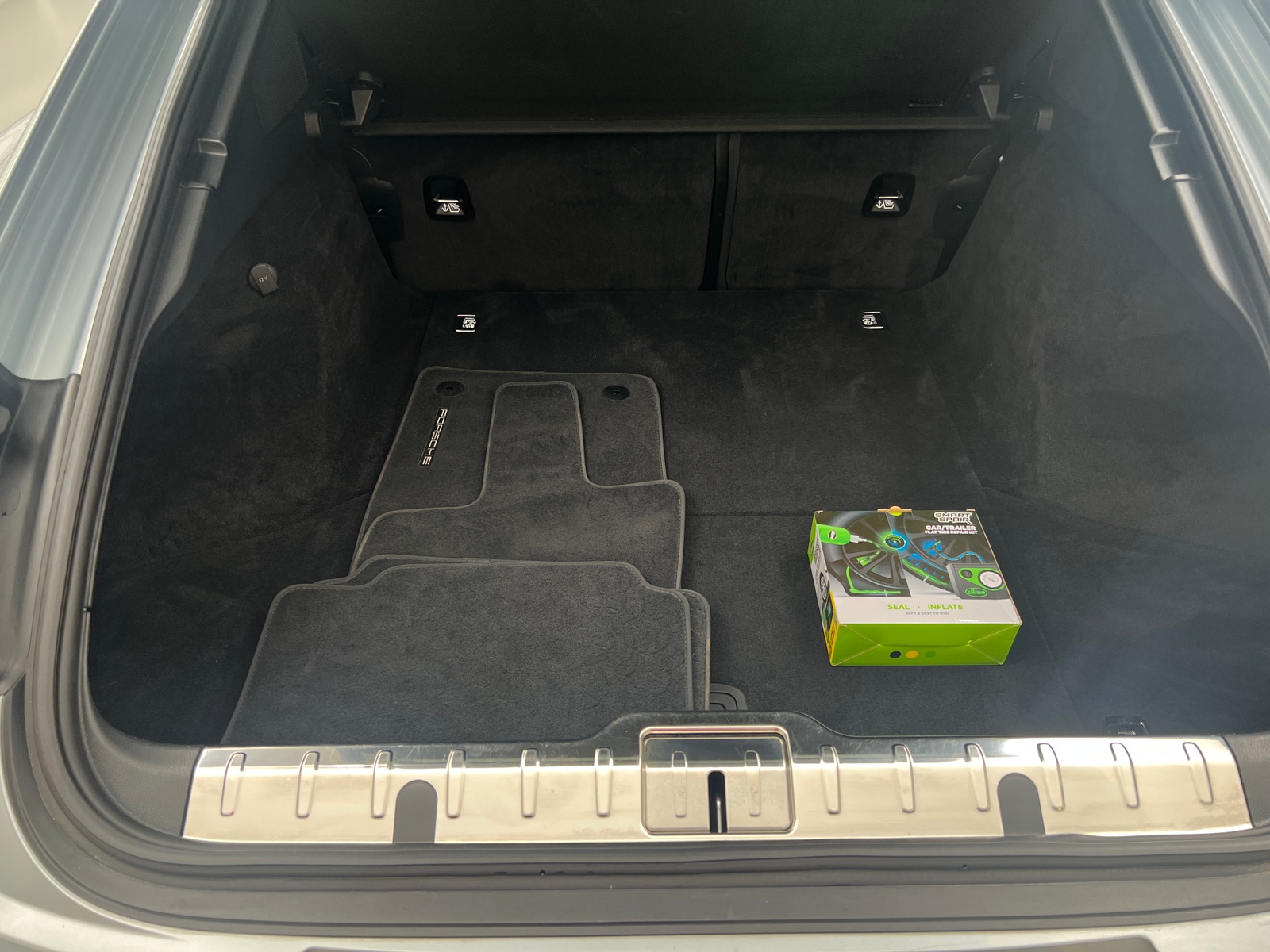 Thumbnail: 2019 Porsche Panamera - 6