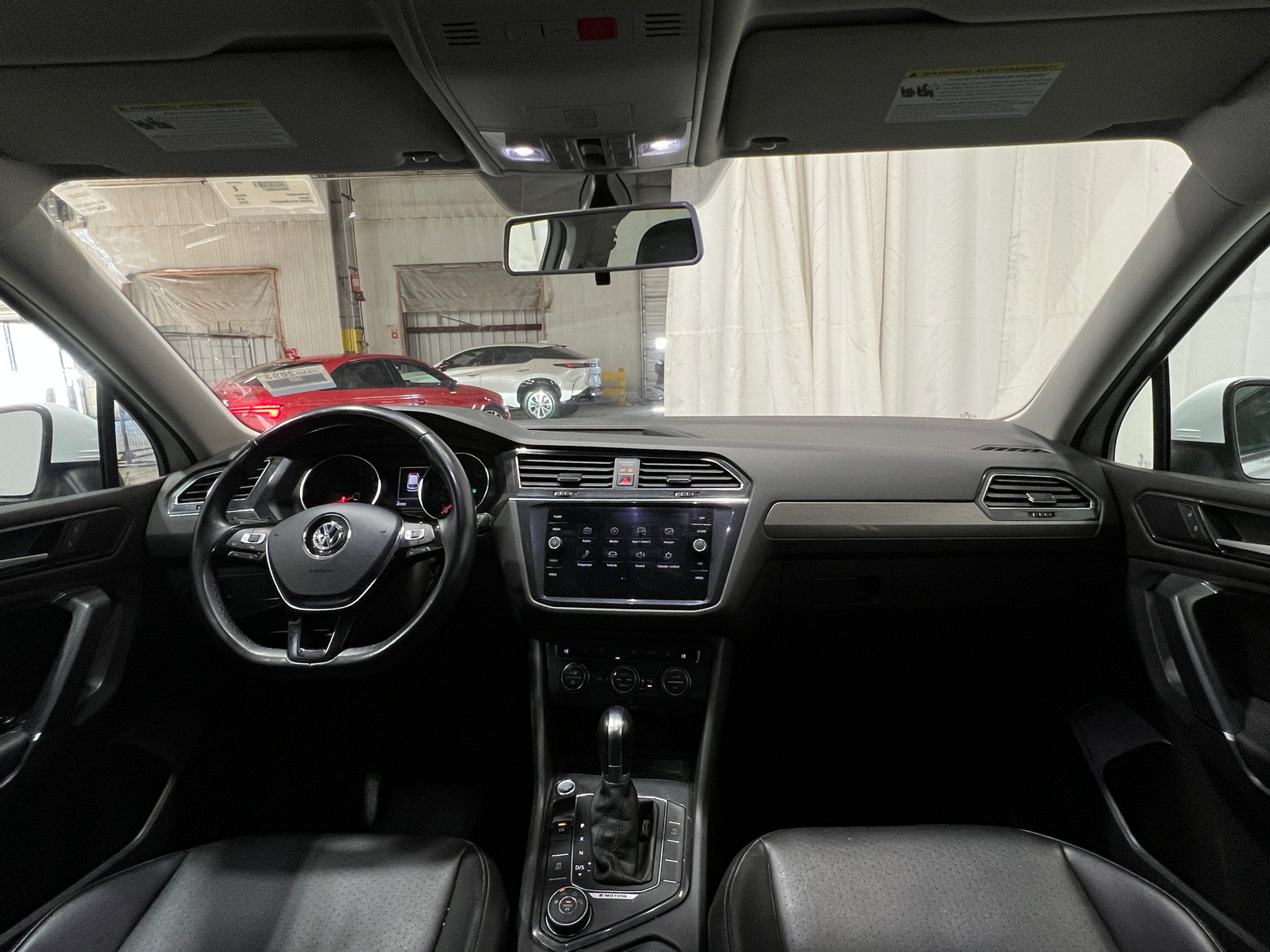 Thumbnail: 2018 Volkswagen Tiguan - 2