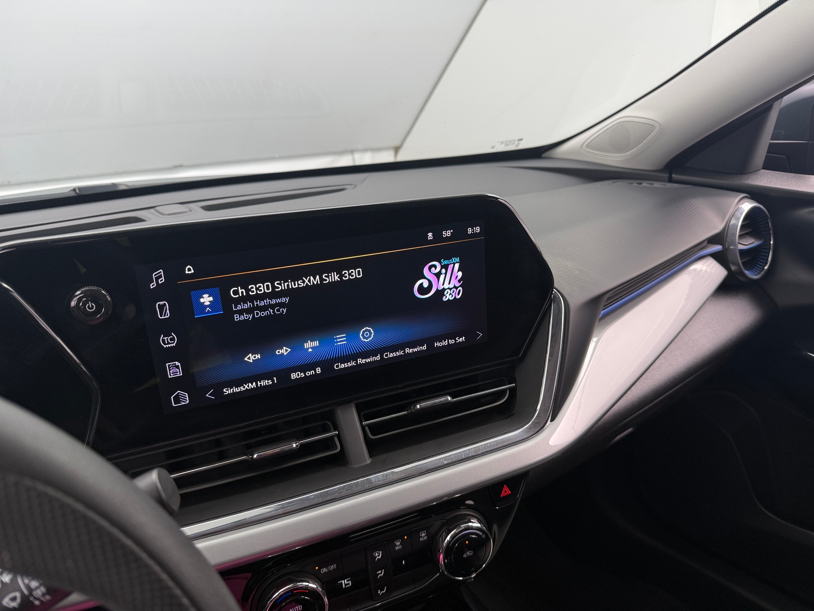 Thumbnail: 2025 Chevrolet Trax - 4