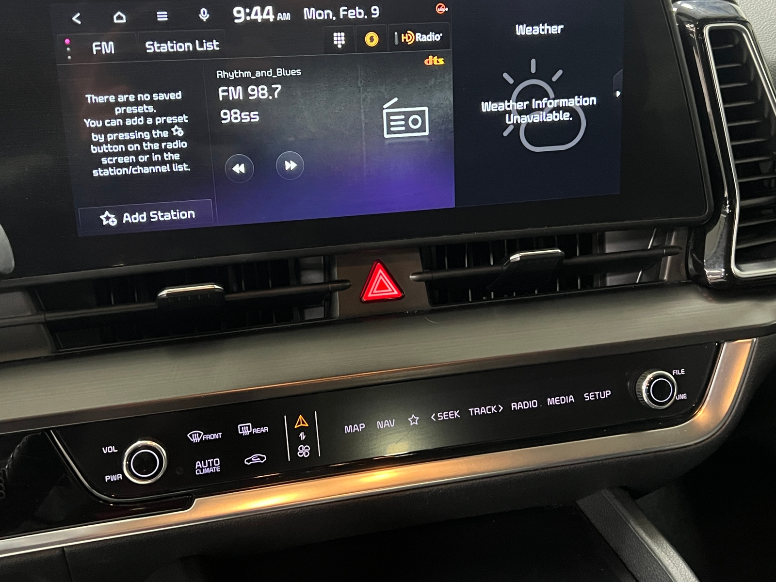 Thumbnail: 2023 Kia Sportage - 3