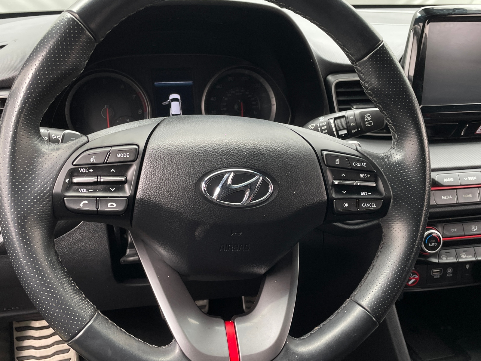 Thumbnail: 2020 Hyundai Veloster - 4