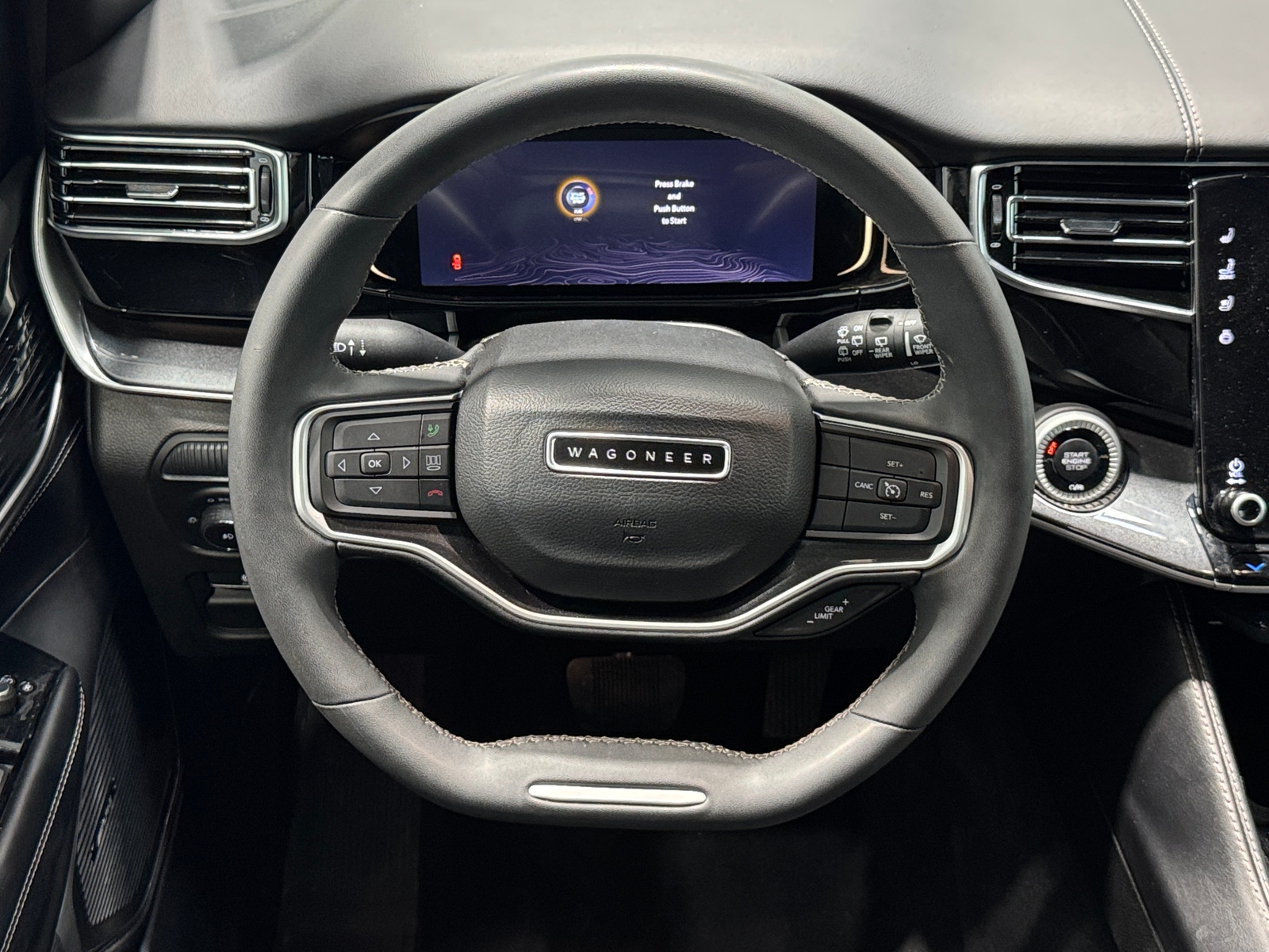 Thumbnail: 2022 Jeep Wagoneer - 4