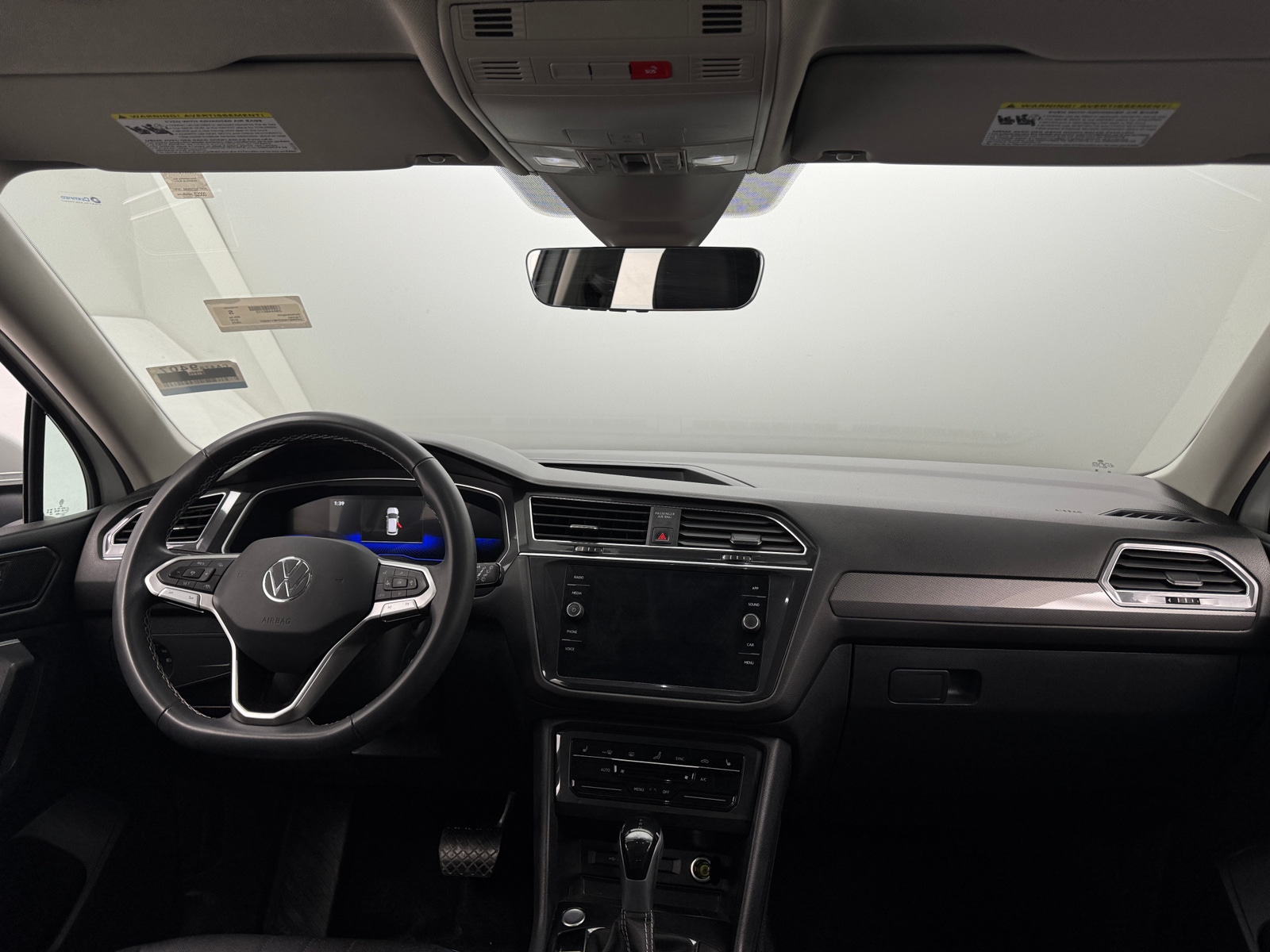 Thumbnail: 2023 Volkswagen Tiguan - 2