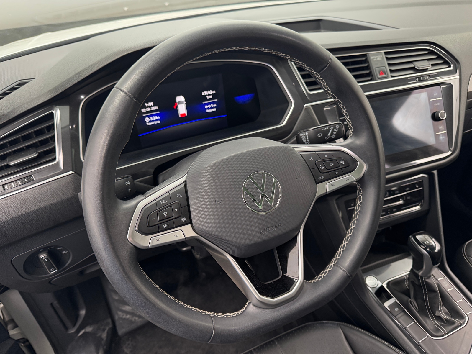 Thumbnail: 2023 Volkswagen Tiguan - 4