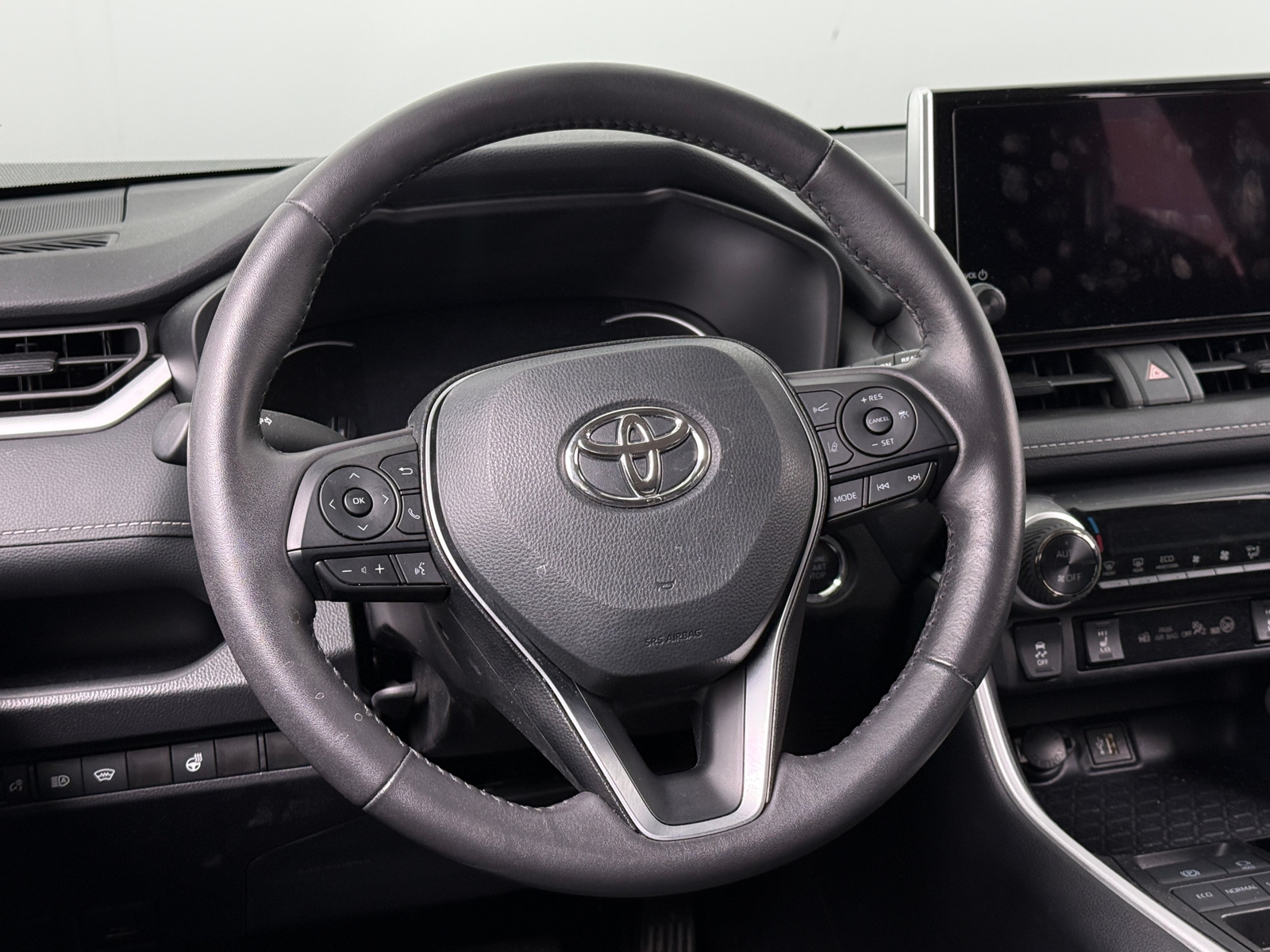 Thumbnail: 2025 Toyota RAV4 - 5