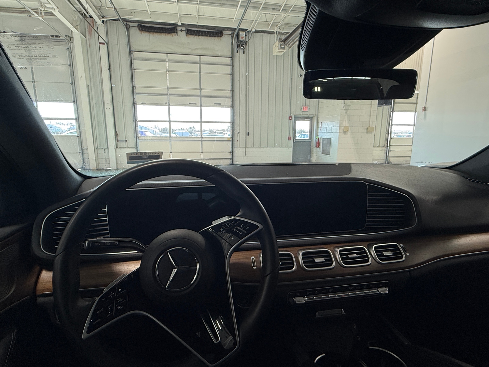 Thumbnail: 2025 Mercedes-Benz GLE - 2