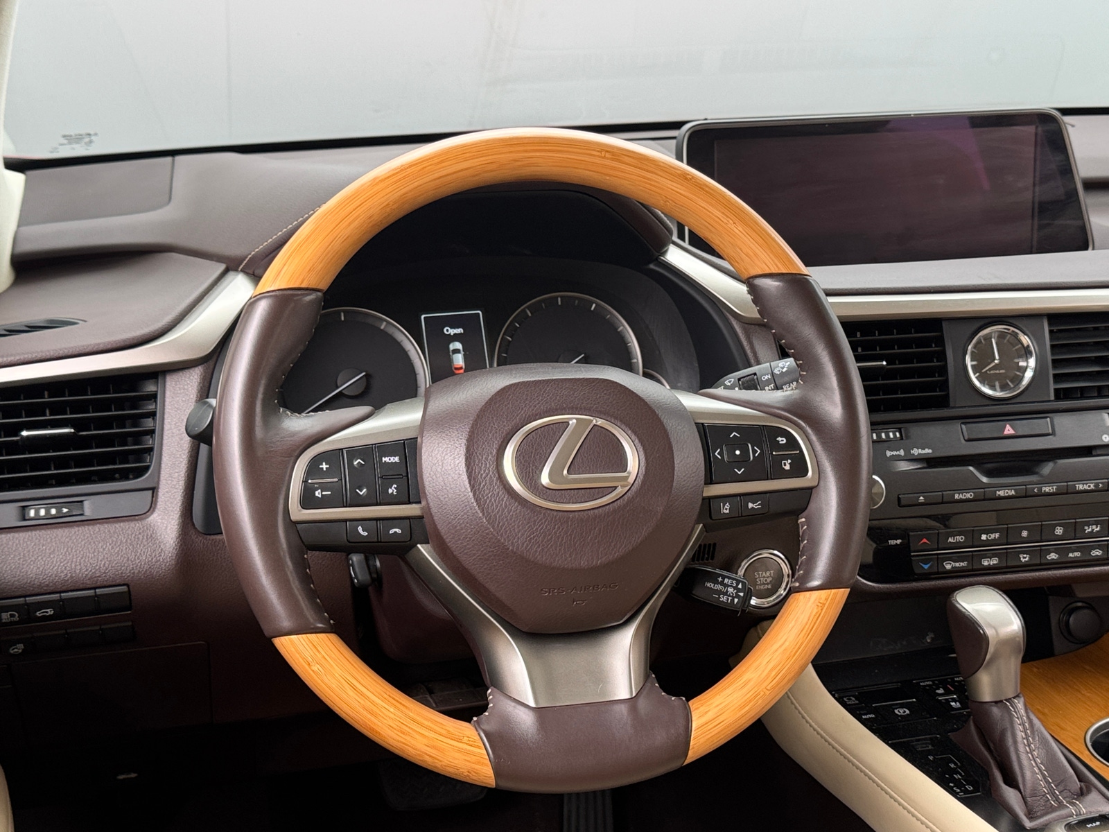 Thumbnail: 2017 Lexus RX - 4