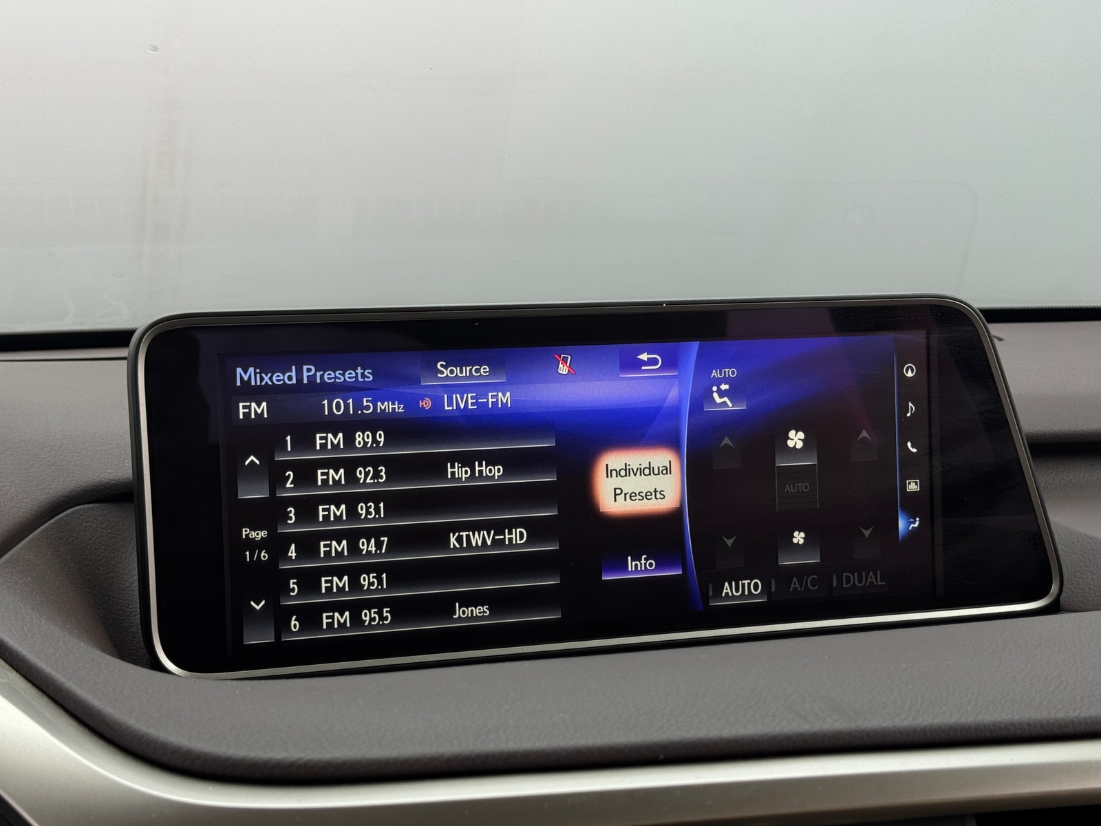 Thumbnail: 2017 Lexus RX - 3