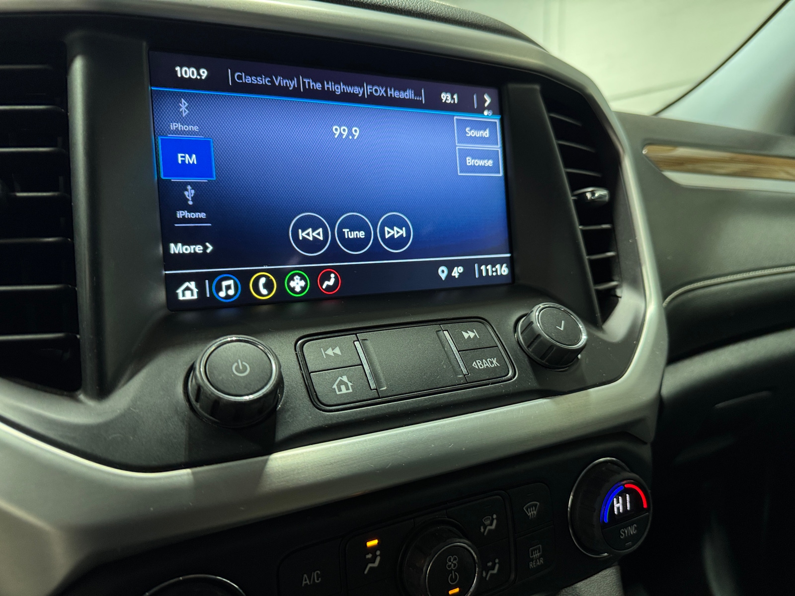 Thumbnail: 2020 GMC Acadia - 4