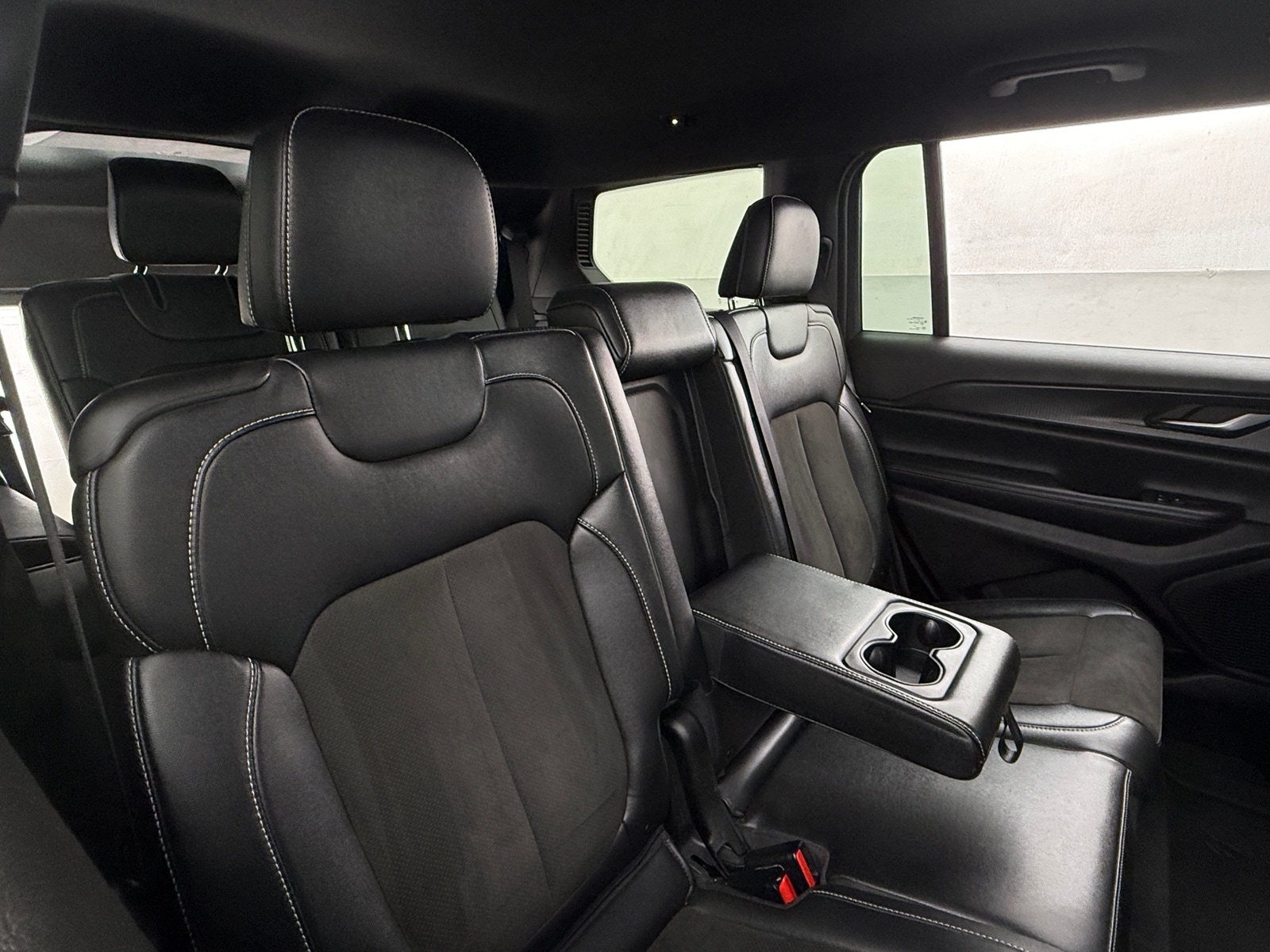 Thumbnail: 2023 Jeep Grand Cherokee L - 5