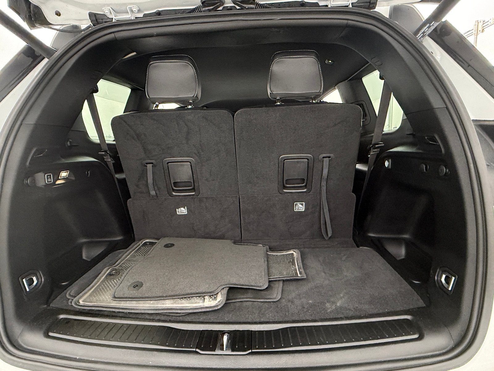 Thumbnail: 2023 Jeep Grand Cherokee L - 6