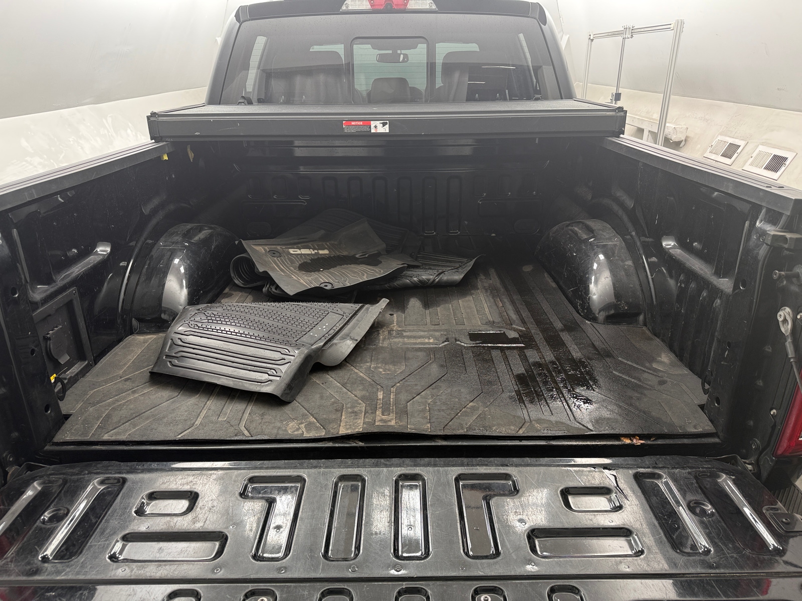 Thumbnail: 2022 Ford Econoline - 6