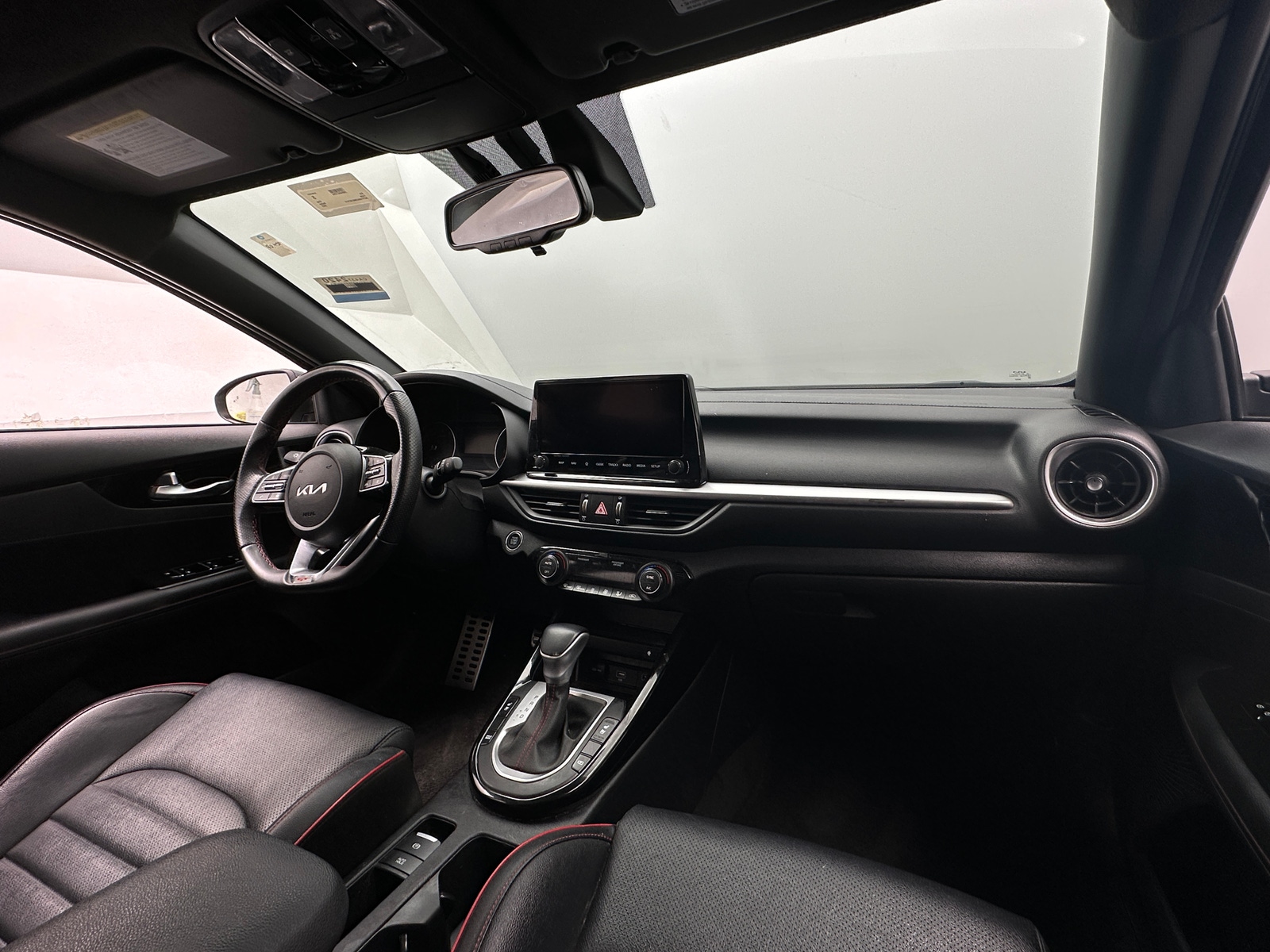 Thumbnail: 2022 Kia Forte - 3