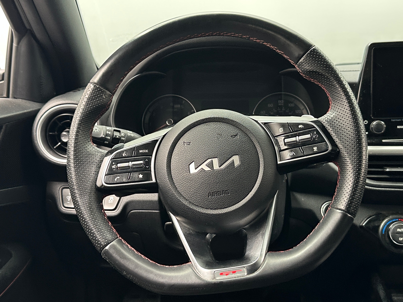 Thumbnail: 2022 Kia Forte - 5