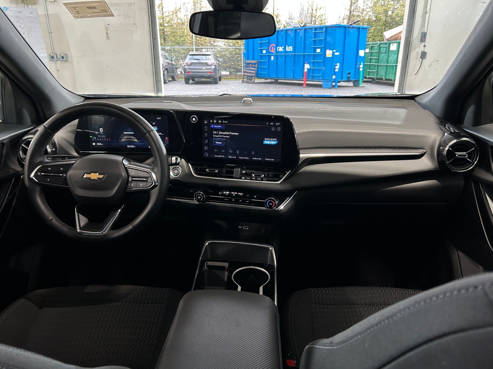 Thumbnail: 2025 Chevrolet Equinox - 3