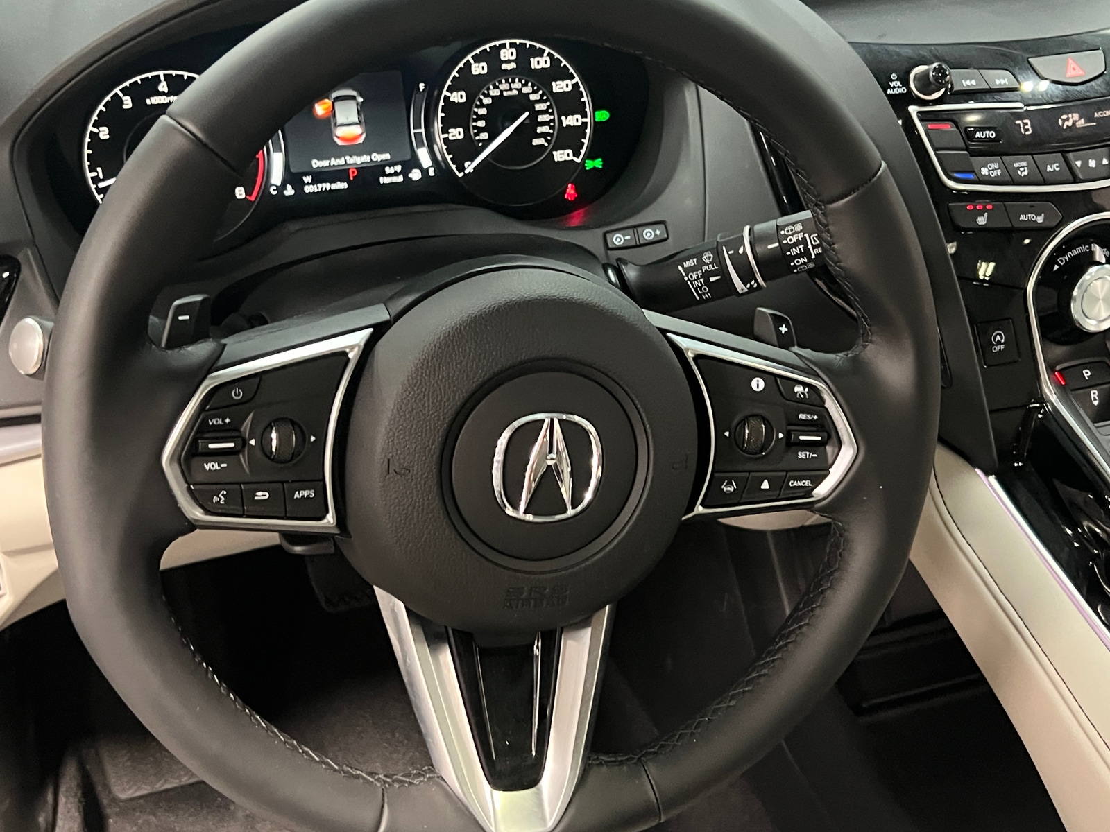 Thumbnail: 2025 Acura RDX - 4