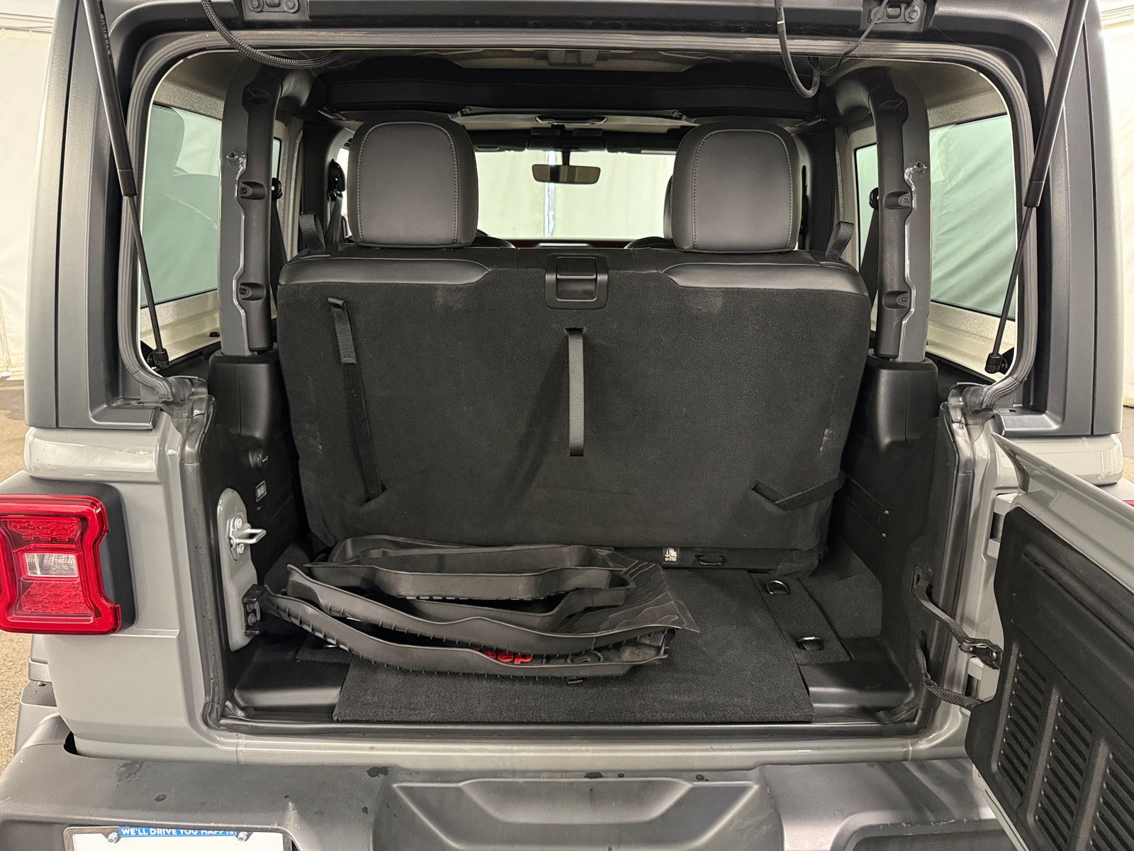 Thumbnail: 2018 Jeep Wrangler - 6