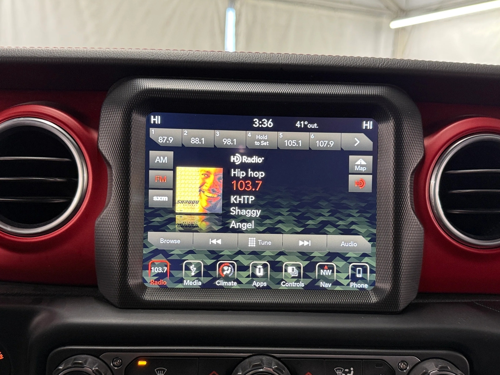 Thumbnail: 2018 Jeep Wrangler - 3