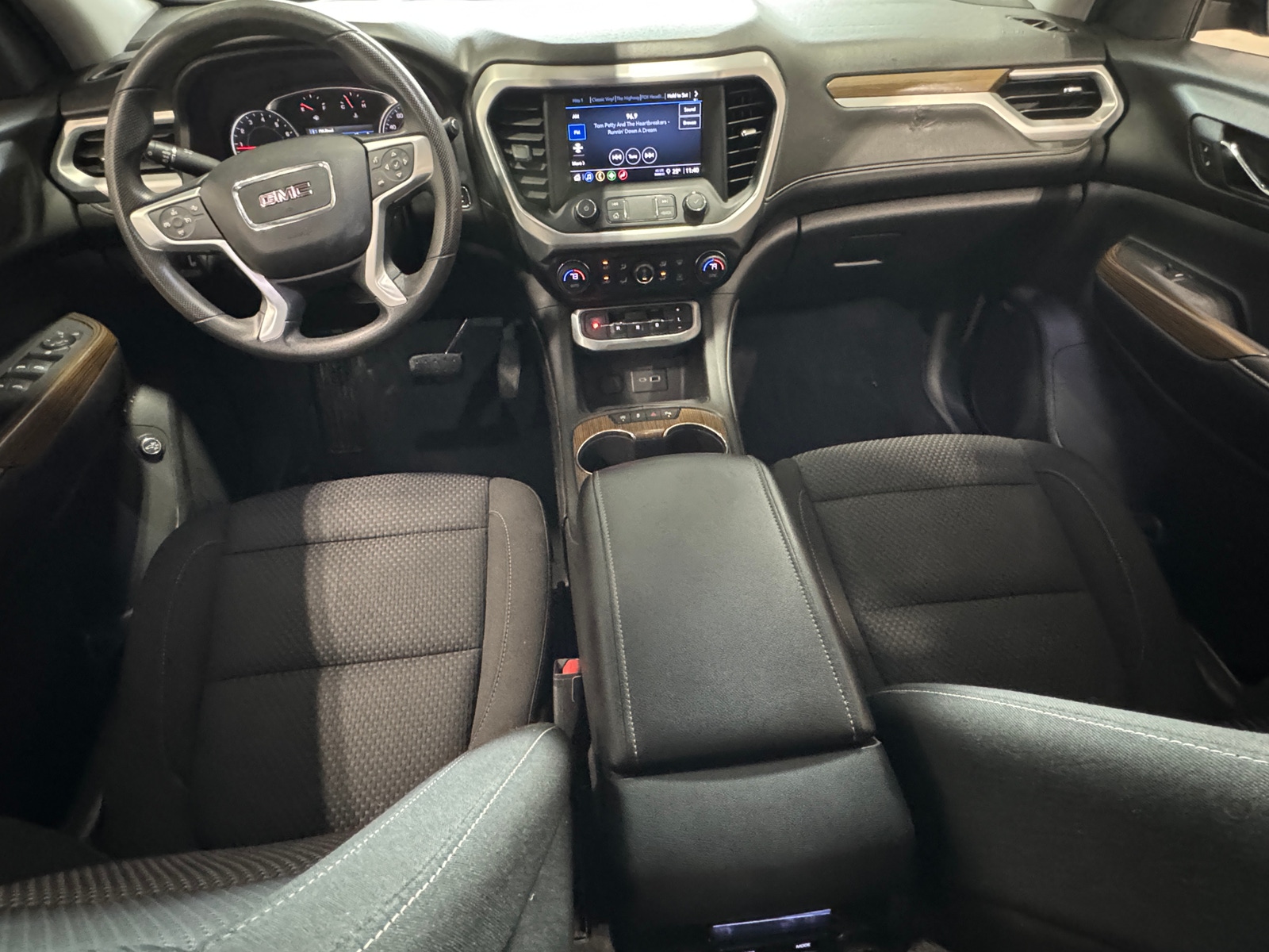 Thumbnail: 2021 GMC Acadia - 3