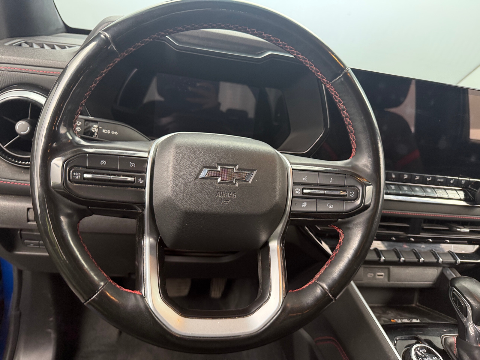 Thumbnail: 2023 Chevrolet Colorado - 4