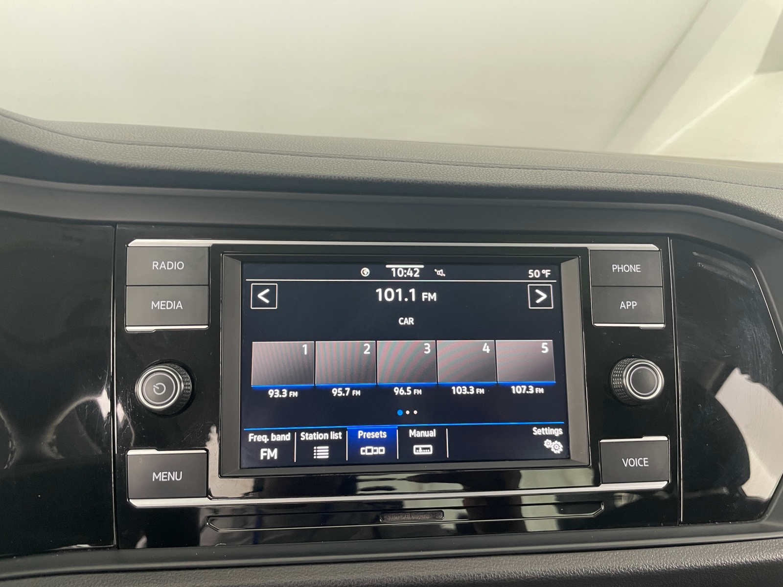 Thumbnail: 2021 Volkswagen Jetta - 3